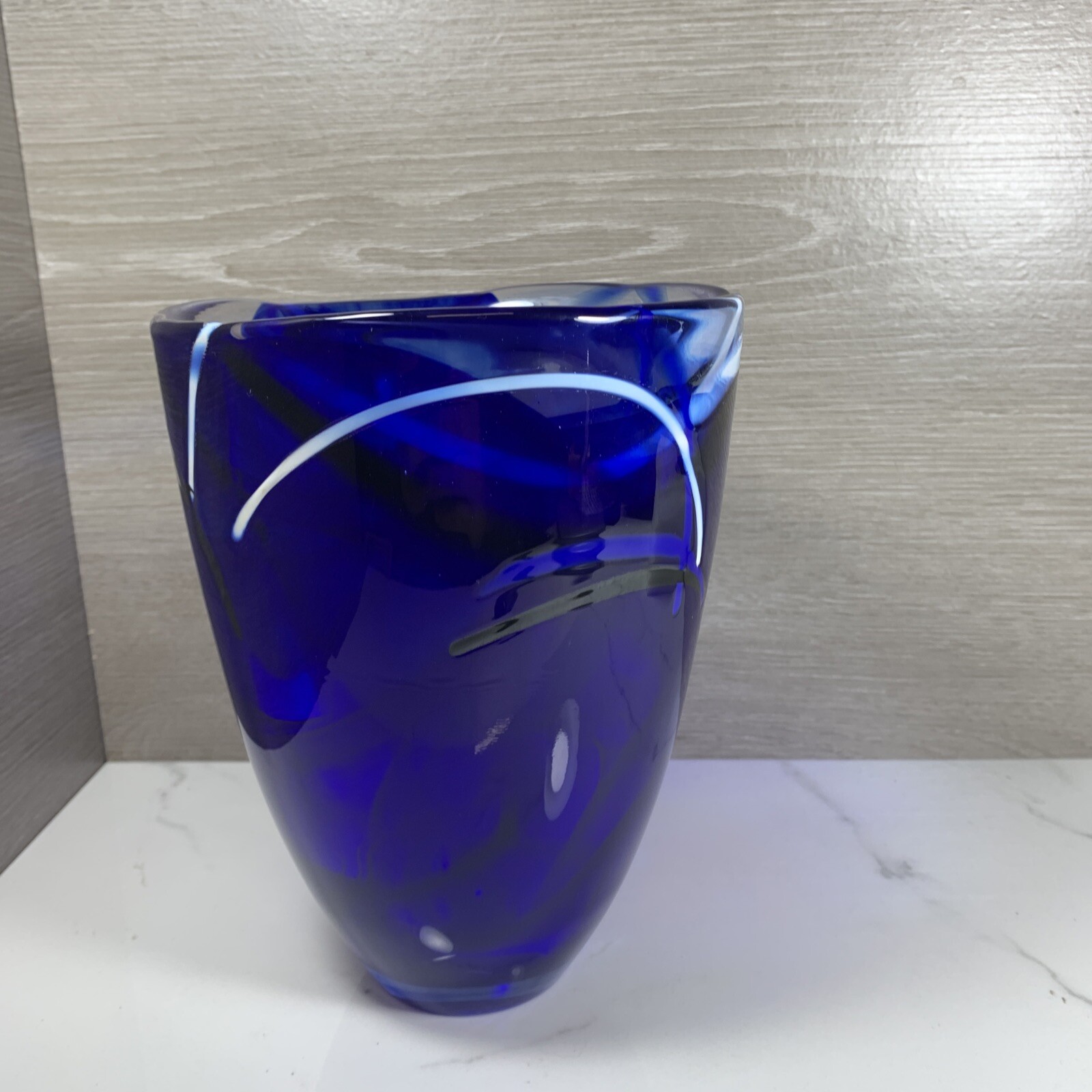Kosta Boda Sweden Cobalt Blue Atoll 7 5/8″ Vase Sticker & Signed 6 lb