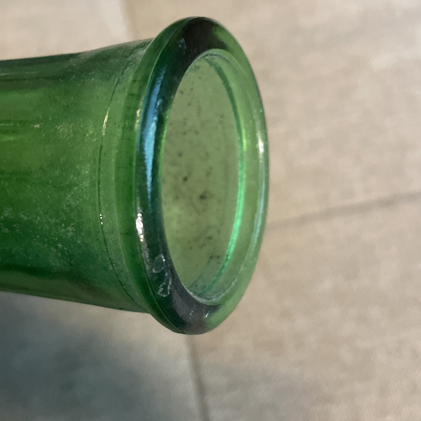 Vintage Hoosier 4034 Emerald Green Glass Bud Vase 9″ Ribbed Flower Vase