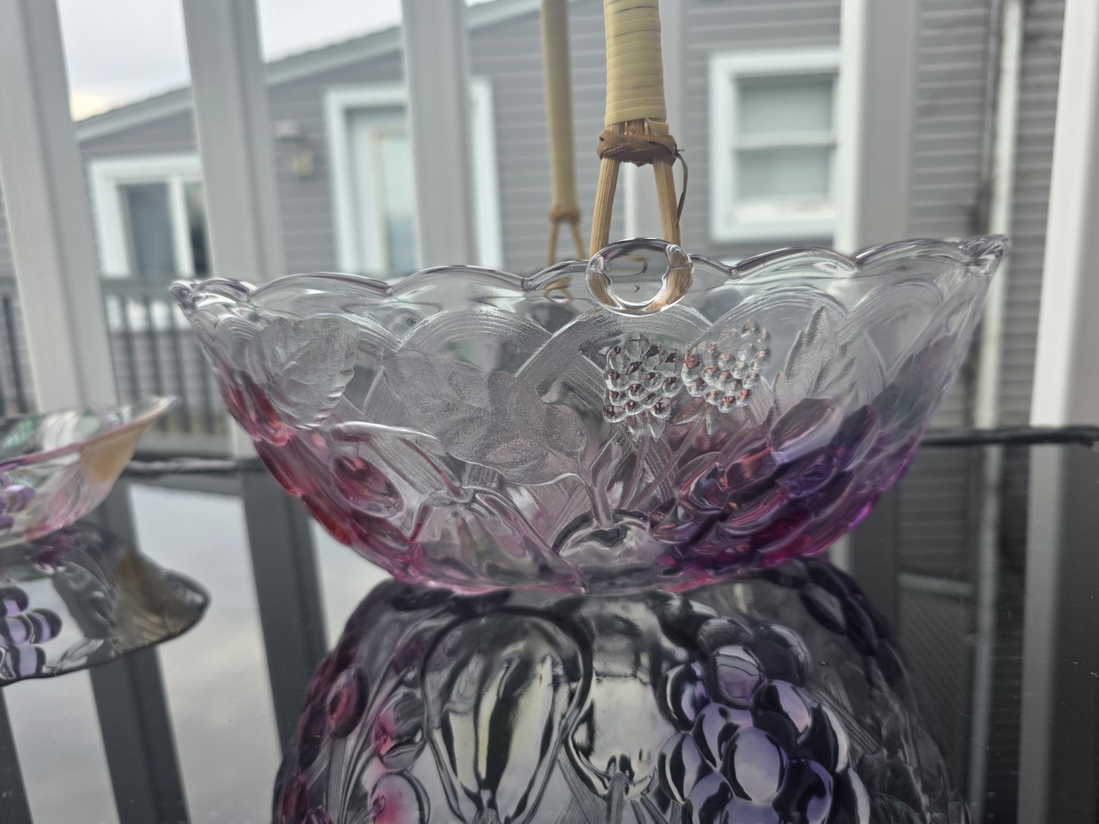 Glass Decorative Basket with Handle, Grape Leaf, Clear Purple, Round, 11x11x5