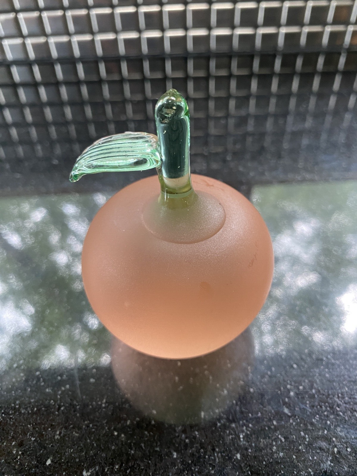 BEAUTIFUL VTG Frosted Satin Pink Glass Peach W/Green Stem & Leaf Paperweight 4″H