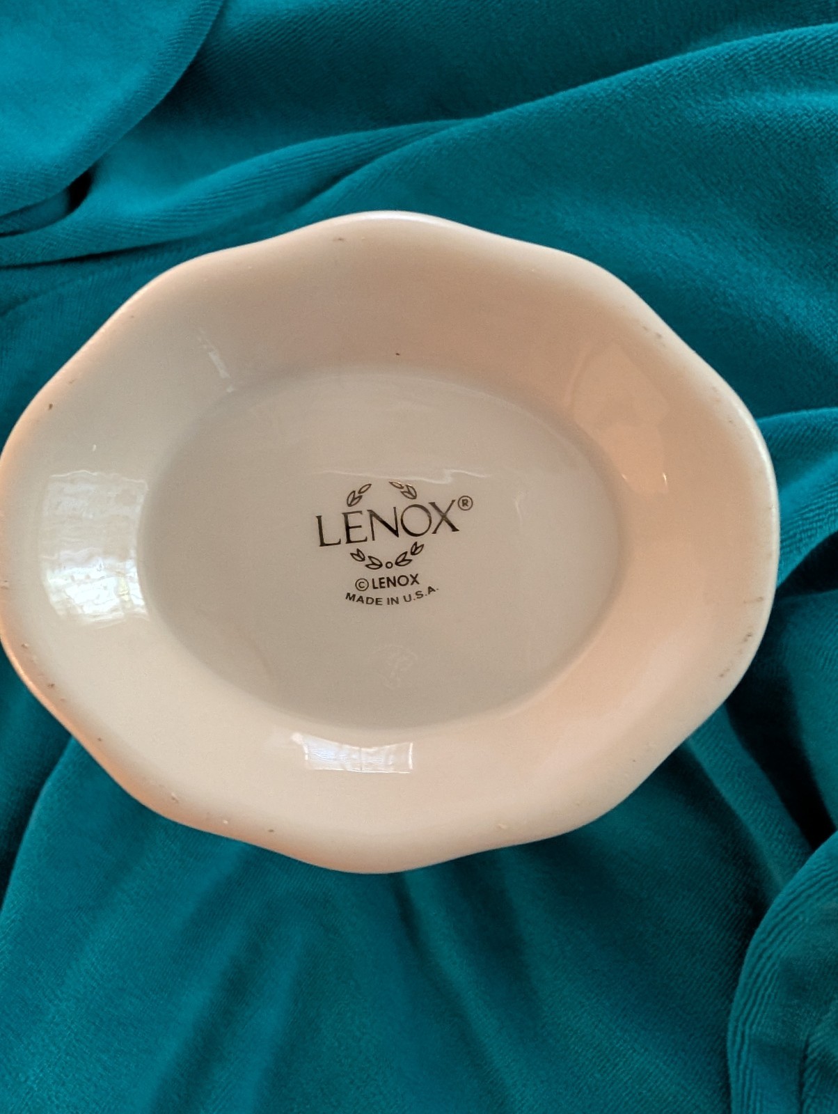 Lenox Spring Flowers 9″ Oval Basket w Gold Handle and 6″ Spring Flowers Vase