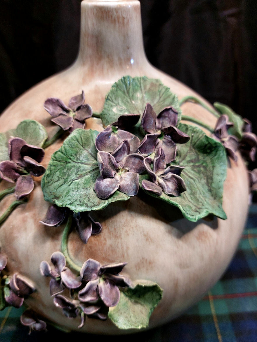 PAIR Hand Thrown Round Vases Violets & Leaves True to Nature Life-Like 9″Dia