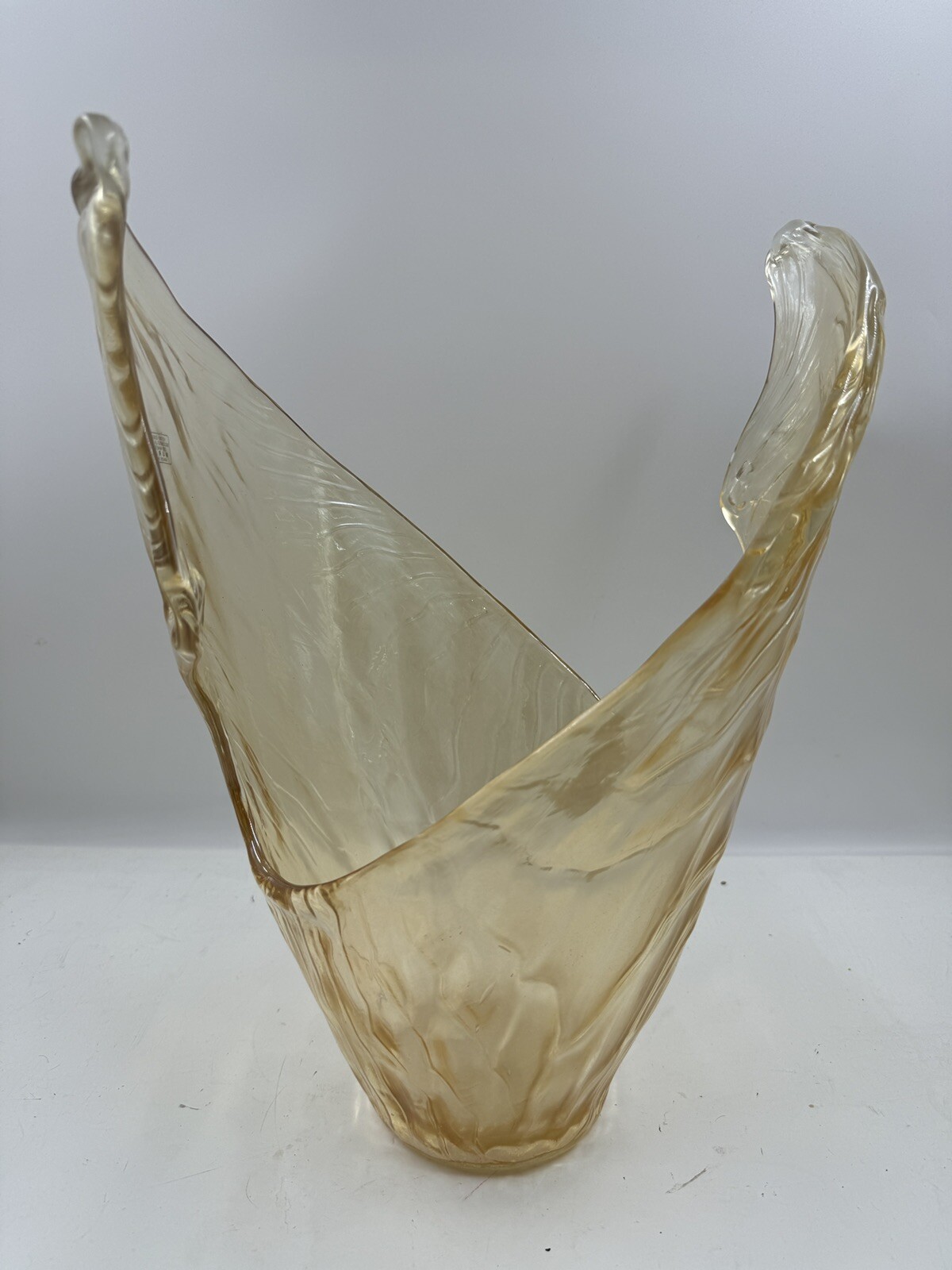 Murano Vetro Eseguito Segundo Art Glass Ruffled Vasegold & Cream Vase