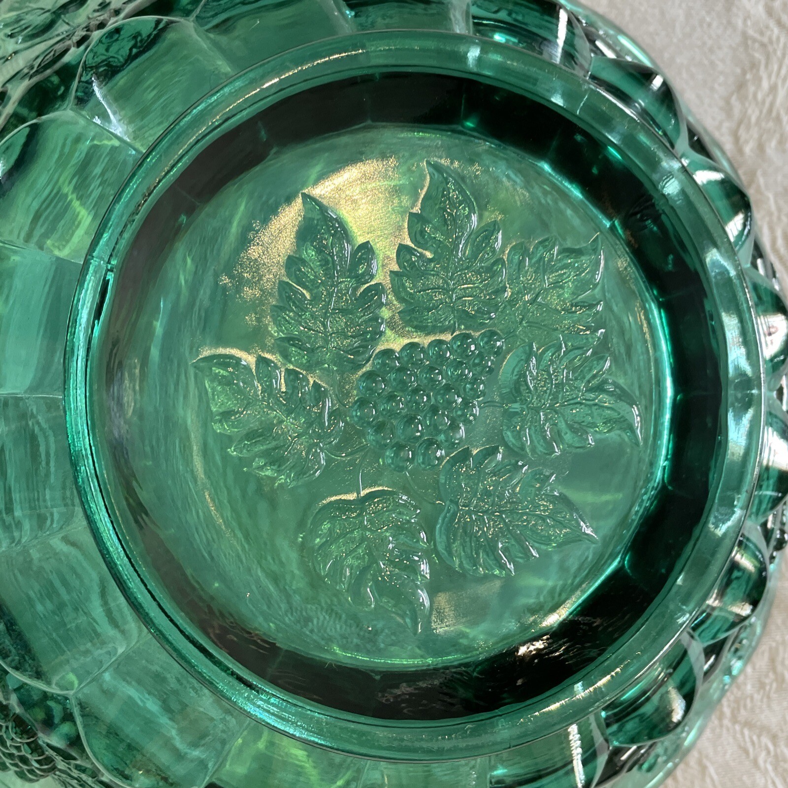 Fenton Forest Green Bowl Fluted Edges Grapes & Leaves Approx. 10″ Round Vintage