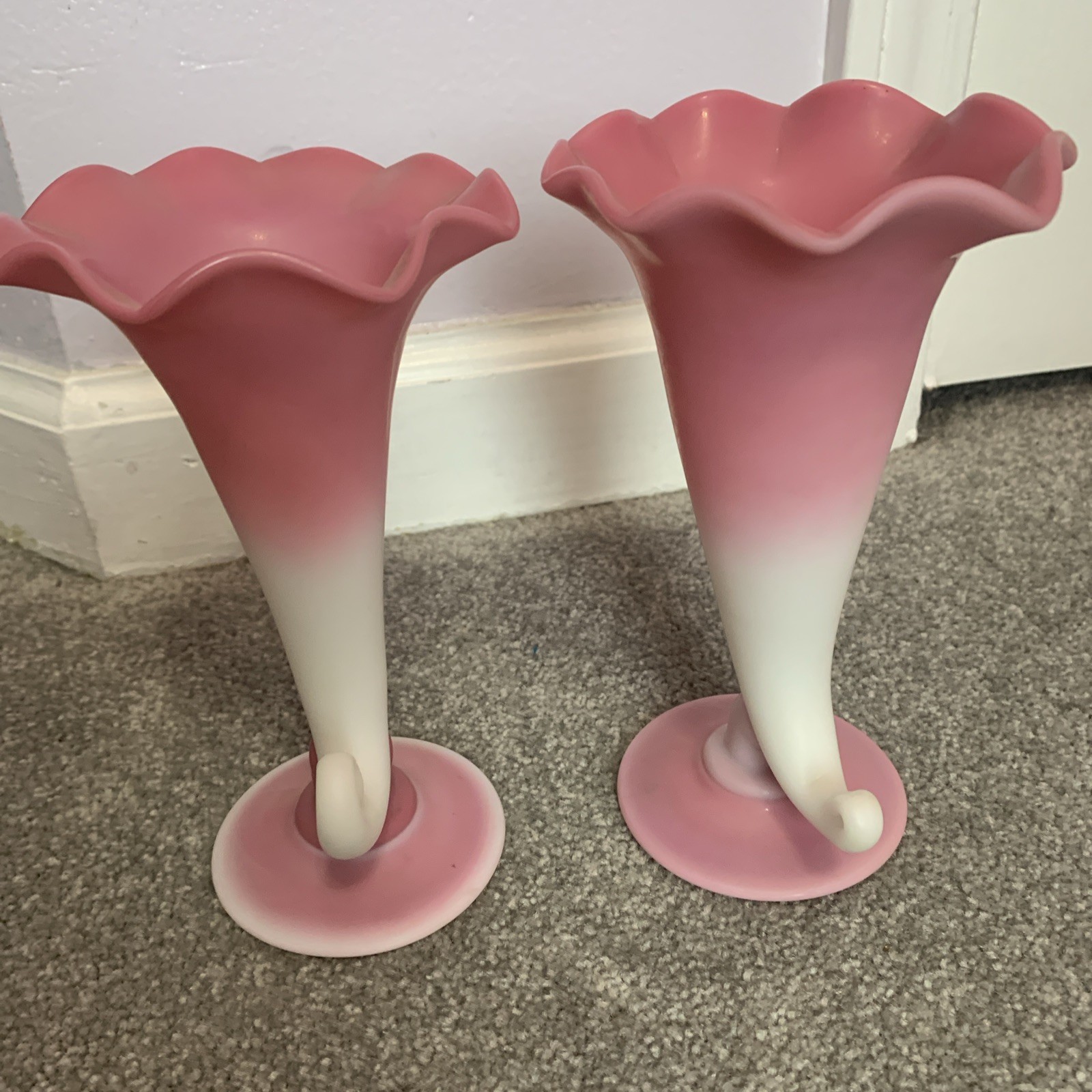 Vintage Pair Peach Blow Gundersen ~ Pairpoint Art Glass Horn Of Plenty Vases