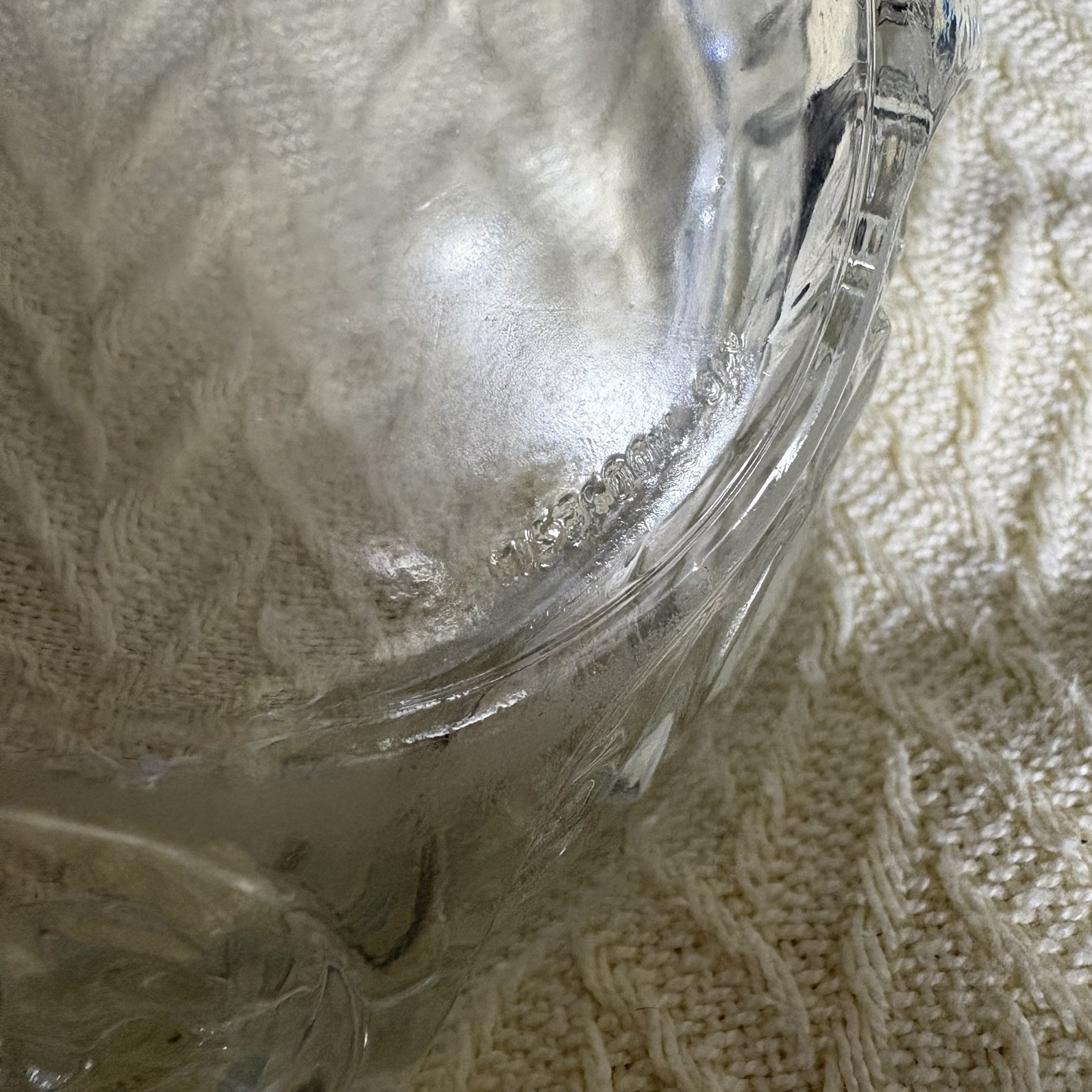 Vintage KIG INDONESIA 6″ Clear Heavy Glass 4 Slot Ashtray with Embossed Roses