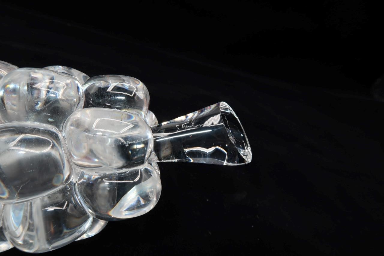 MCM Steuben Glass Clear Crystal GRAPES CLUSTER Figurine, 7 5/8″(A) CHIP ON STEM