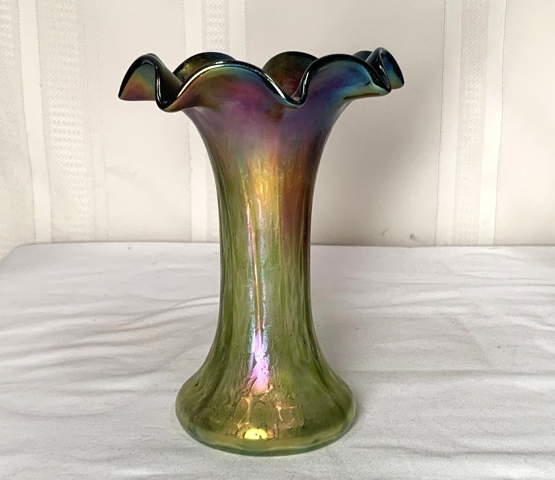 RINDSKOPF, PEPITA. EXTREMELY RARE FLOWER FORM VASE, RIBBED GREEN OIL SPOT, NICE~