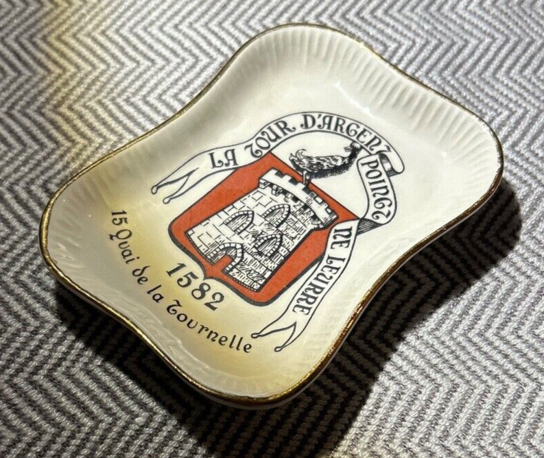 Restaurant La Tour D’Argent Cigarette Ashtray Dish Poinct Ne Leurre Porcelain