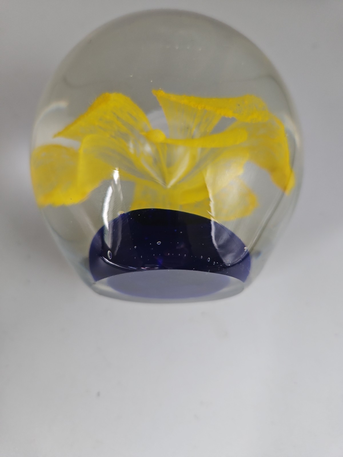 Vintage Art Glass Paperweight Yellow Blue Flower With Large Bubble