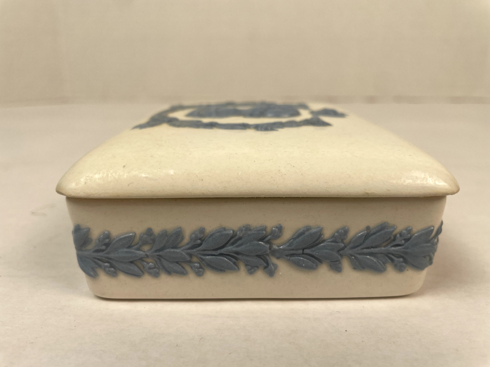 1953 Vintage Wedgwood Queensware Queen Elizabeth II Coronation Cigarette Box