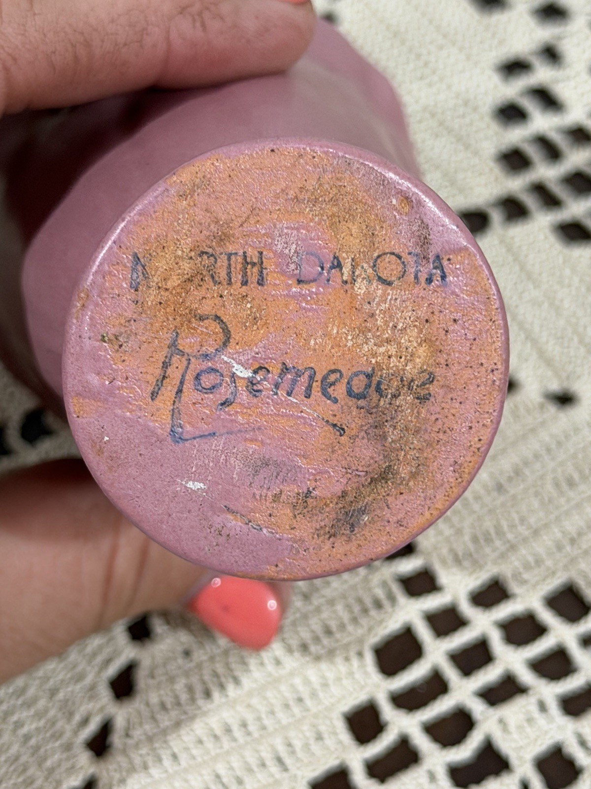 Vintage Rosemeade Pottery North Dakota Hand Thrown 3.5″ Vase w/ Pink Glaze