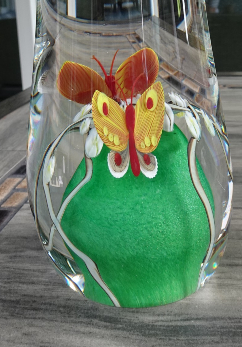10″ Signed Zellique Studio Glass 1999 Joseph Morel Butterfly Cased Candle Vase