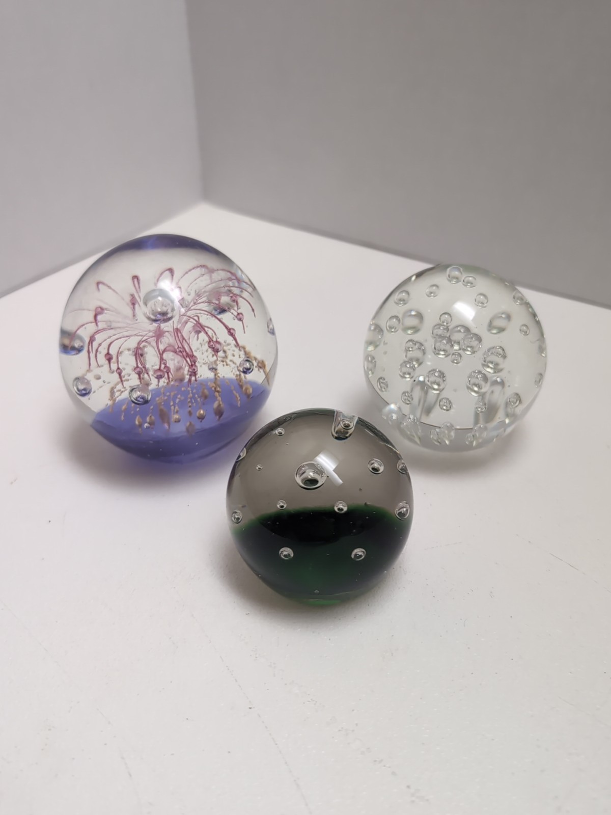 Lot Of 3 Controlled Bubbles Paperweights 3″ 2.5″ 1.75″