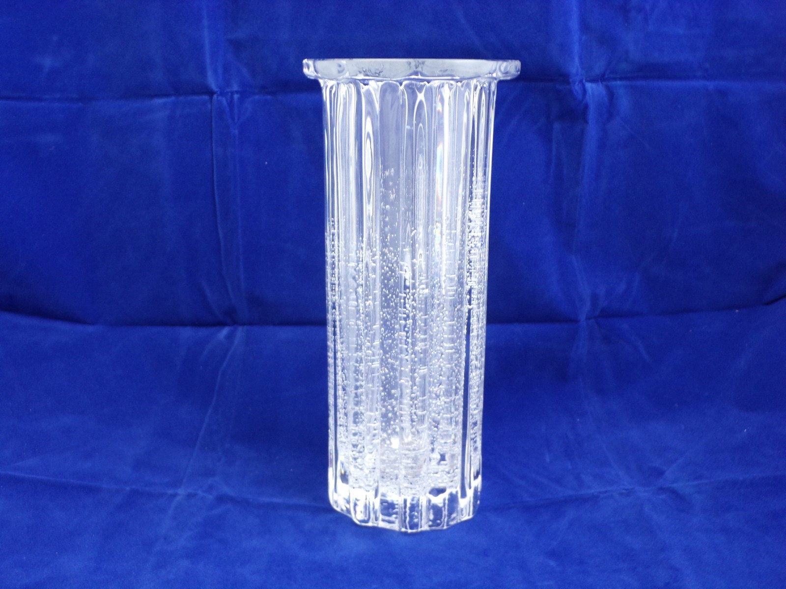 Hadeland of Norway Scandinavian Glass Bubble Vase Signed Willy Johansson 10.25″
