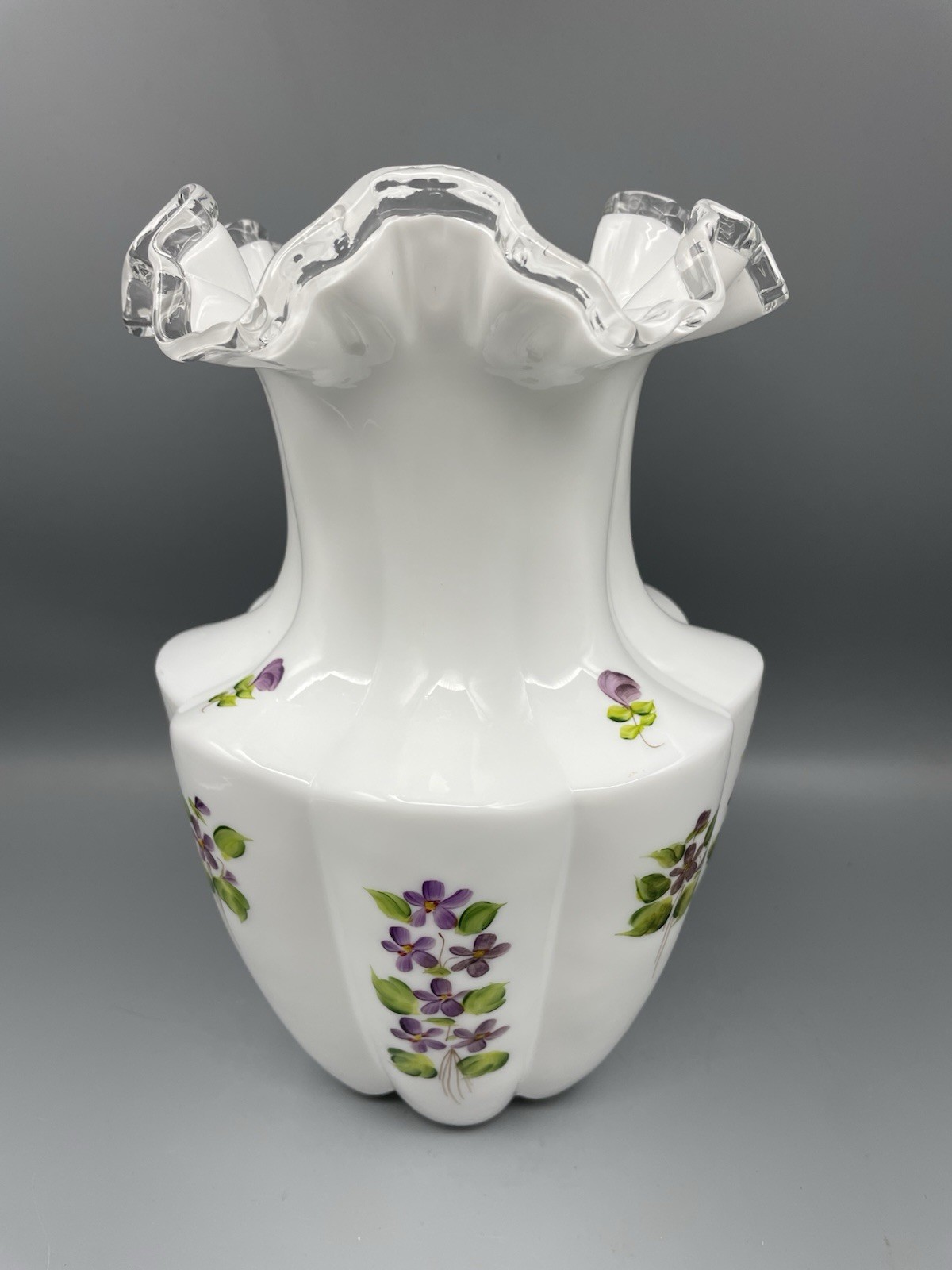 VINTAGE FENTON “VIOLETS IN THE SNOW” SILVER CREST 10″ VASE – Early No Mark