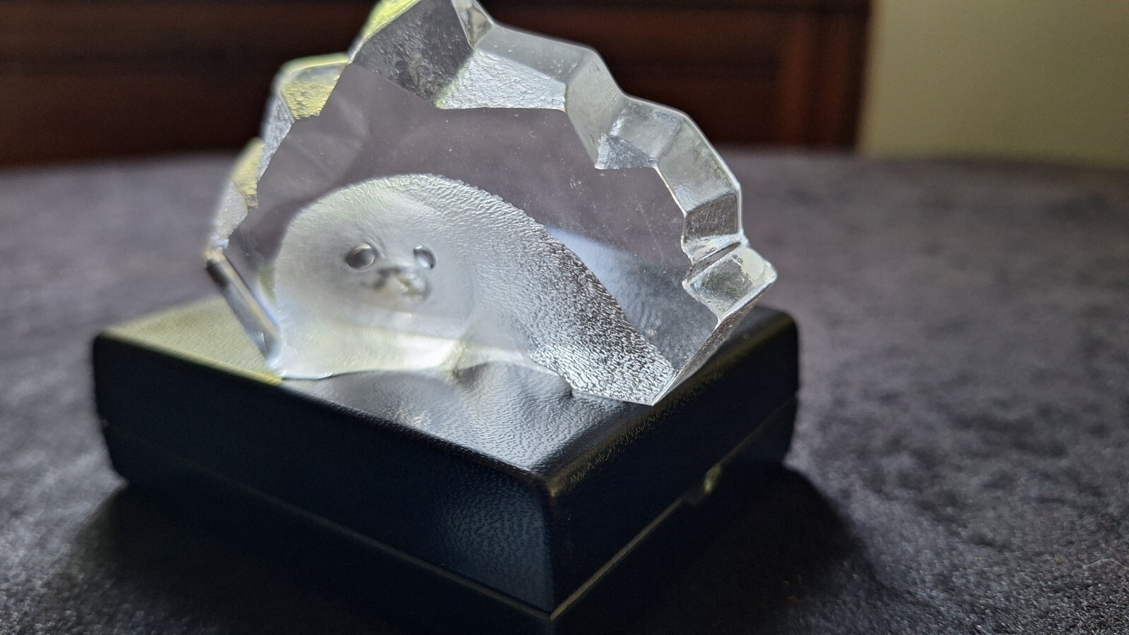 Swedish Crystal Mats Jonasson Carved Baby Seal Original Gift Box