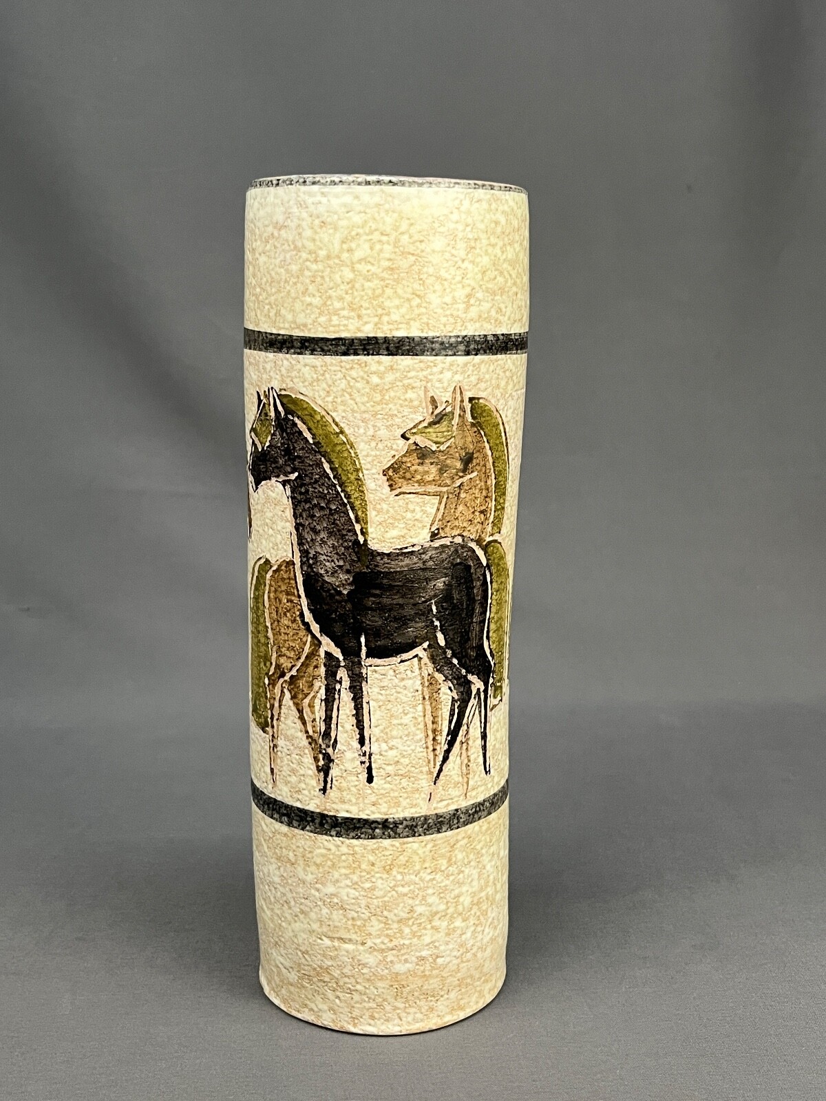 Mid-Century Modern Italian Bitossi Raymor Art Pottery Horse 10 1/4″ Vase