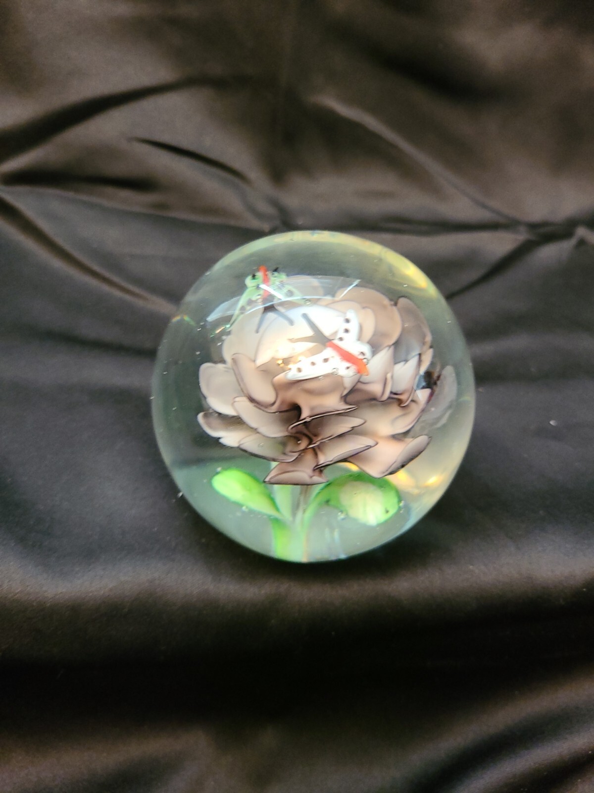 Large Vintage Art Glass Paperweight 3.25″ Purple Flower Butterflies