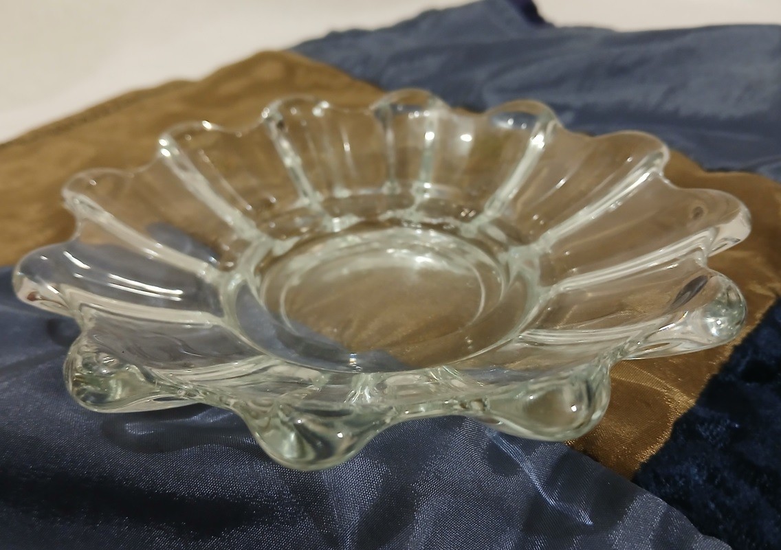 Vtg Sun Flower Pressed Clear Glass Candle Holder Bowl Trinket Dish 5.5″ USA