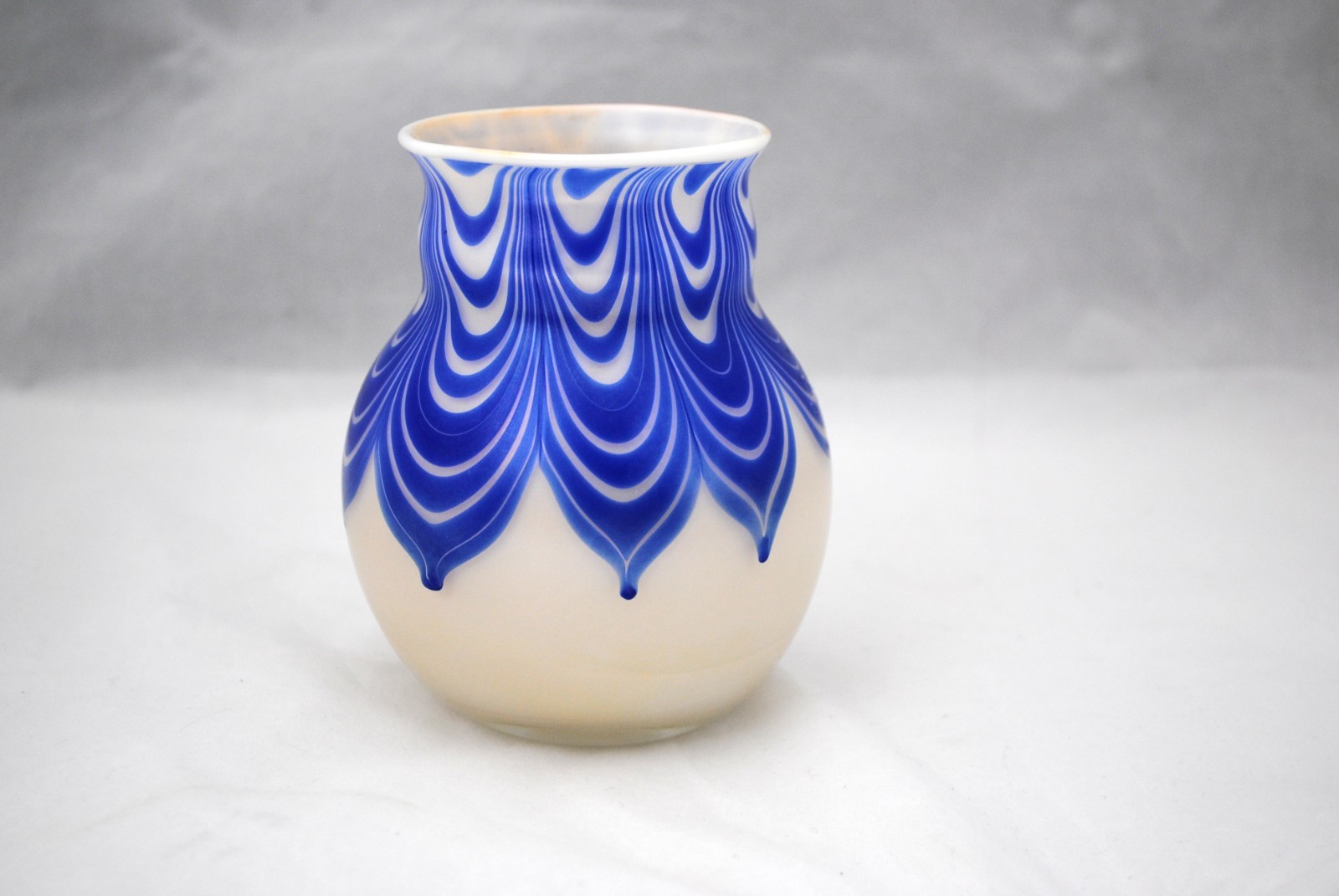 Charles Lotton Art Glass Vase Blue Pulled Loop Decoration 1974