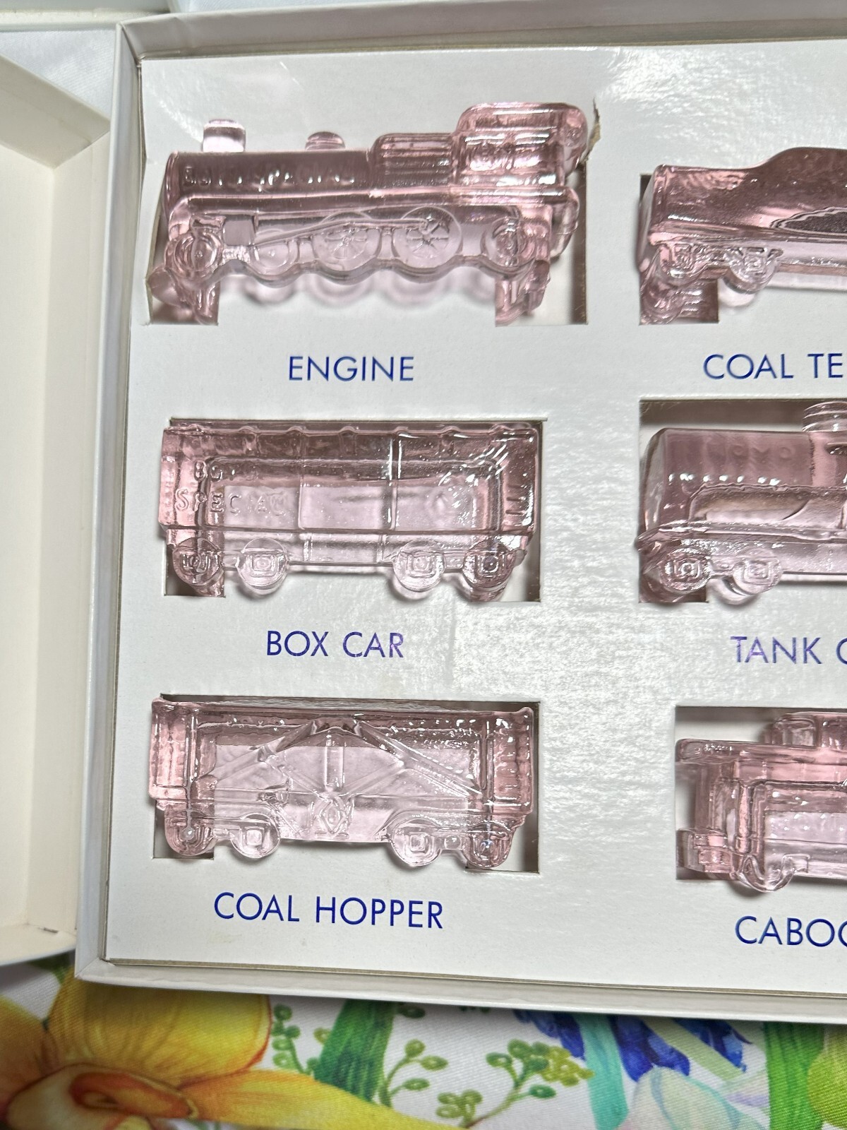 Boyd Glass Special Train Set Pearly Pink