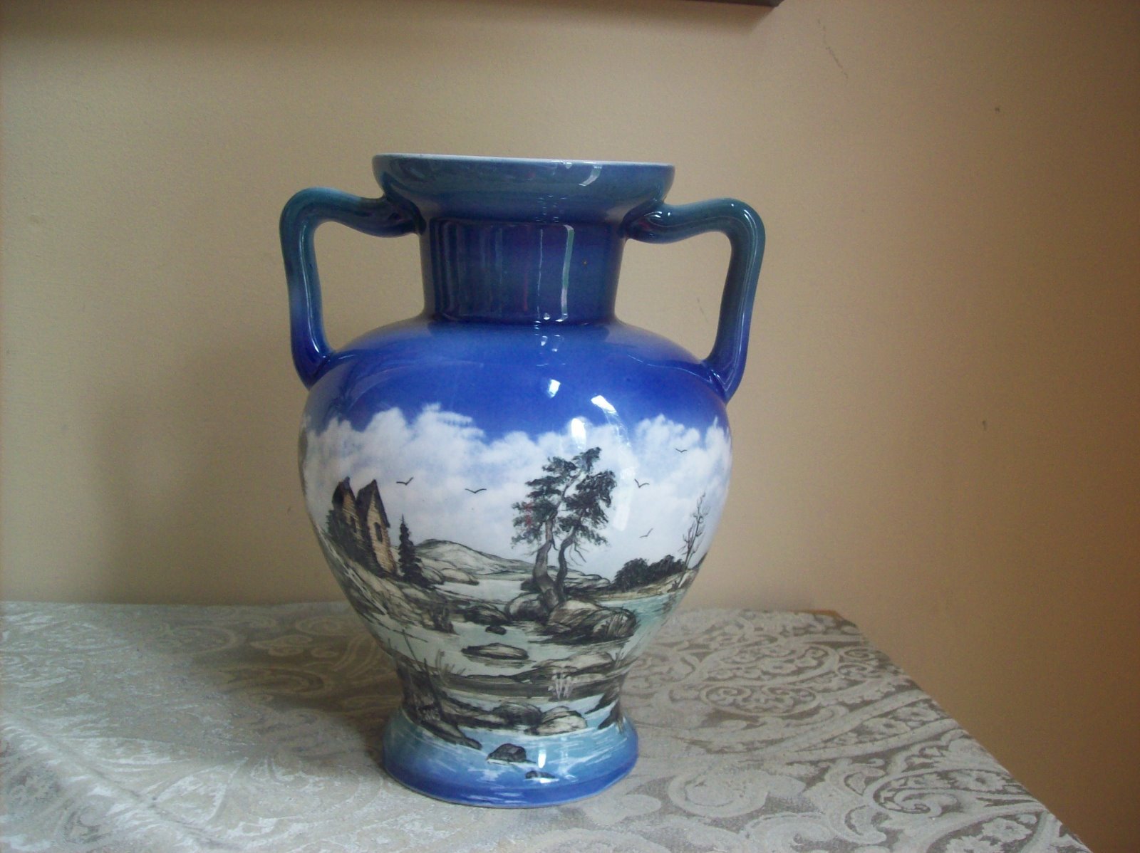 Picturesque Hand Painted Vase From the Ukraine Excellent Cond. Great Piece