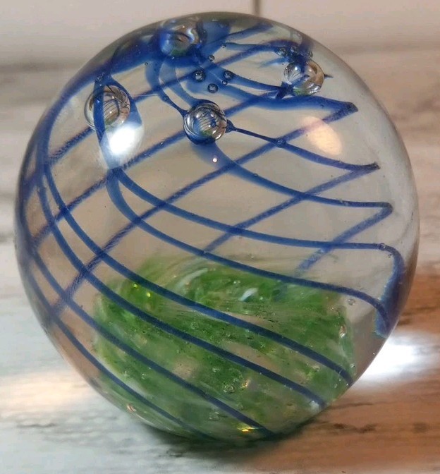 Blue Green Spiral Swirl Art Glass Controlled Bubbles Paperweight 2.75 Inches