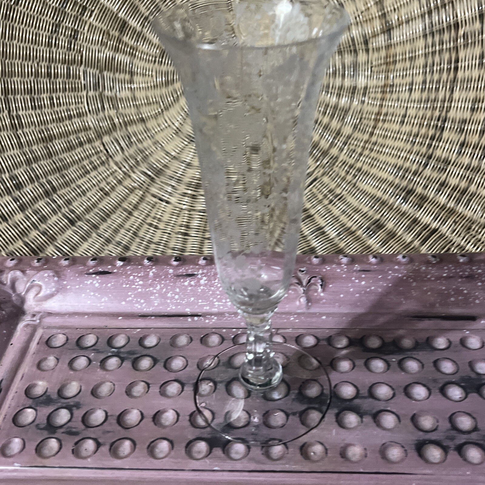 CAMBRIDGE GLASS ROSE POINT CRYSTAL #1233 10″ KEYHOLE FOOTED BLOWN ETCHED VASE