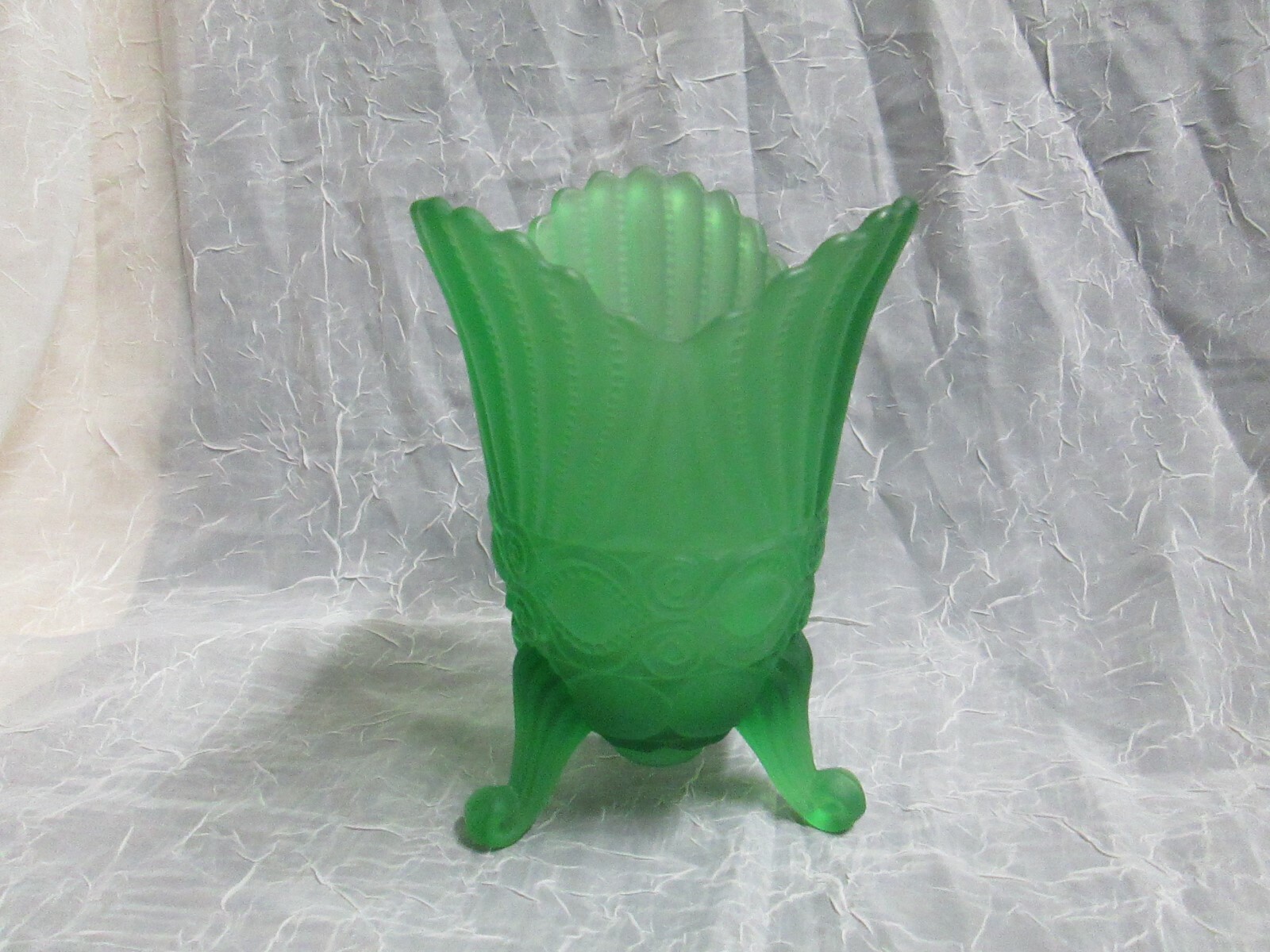 Fenton Eyewinker Pattern for LG Wright GREEN SATIN Celery Vase 7.75″ tall RARE