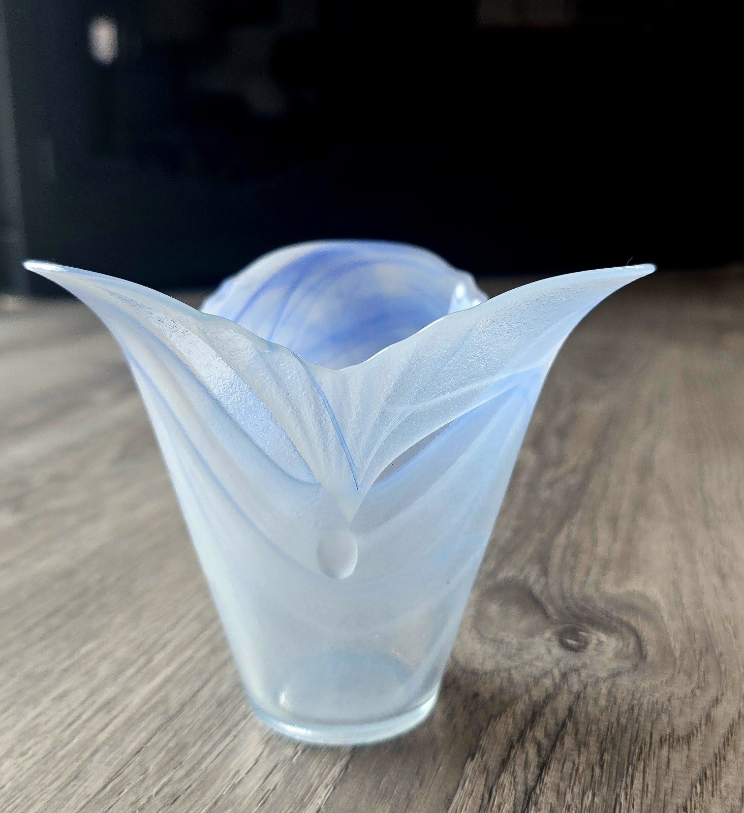 Murano Blue Swirl Tulip Vase Made in Italy Lavorazione Arte Glass