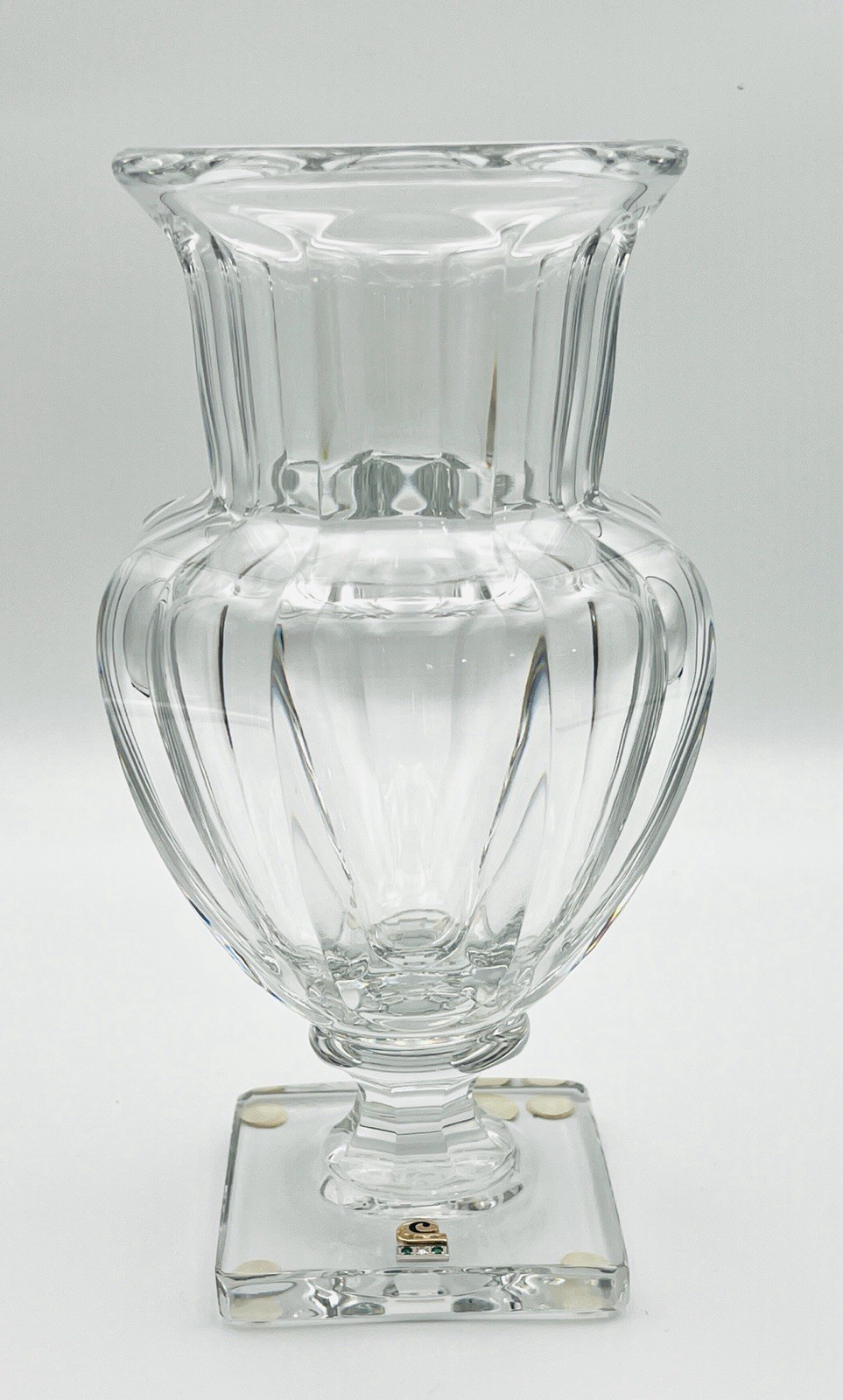Custom BACCARAT CRYSTAL HARCOURT URN VASE W/DIAMOND & 2 EMERALDS MSRP $5,500