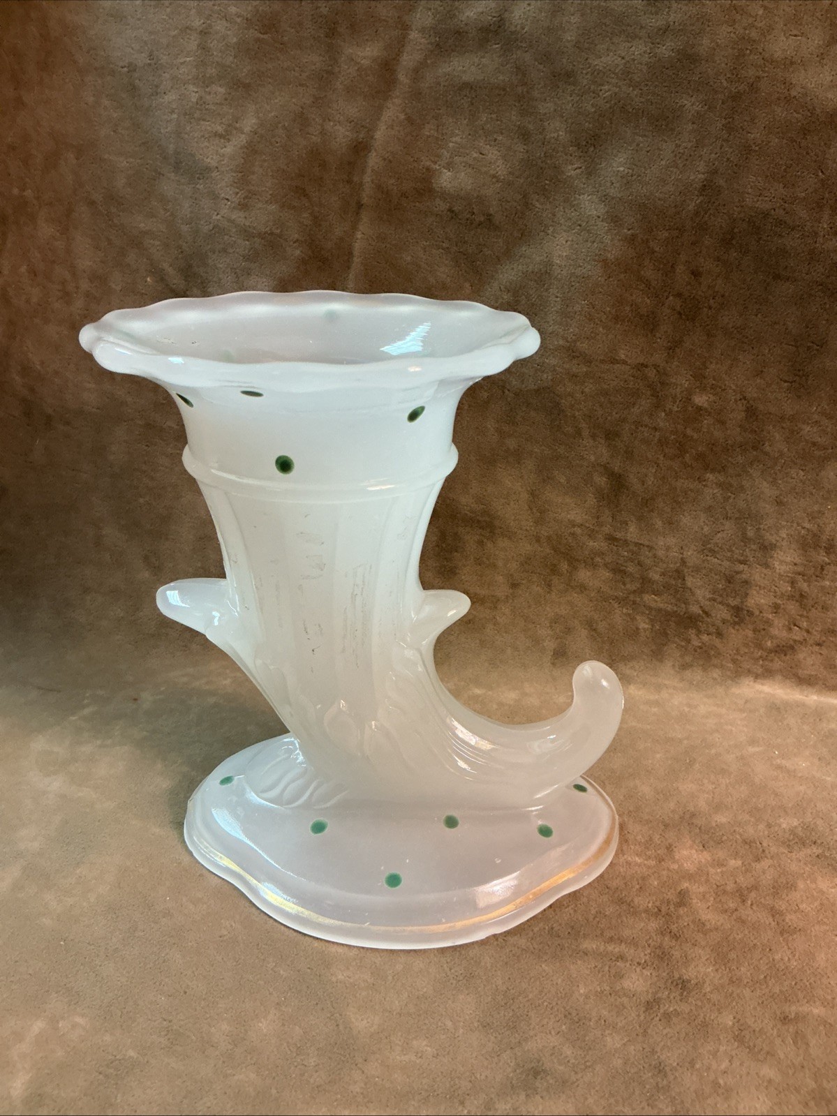 1930s Beaumont glass Company FERLUX Clambroth Polka Dot cornucopia vase #2 As Is