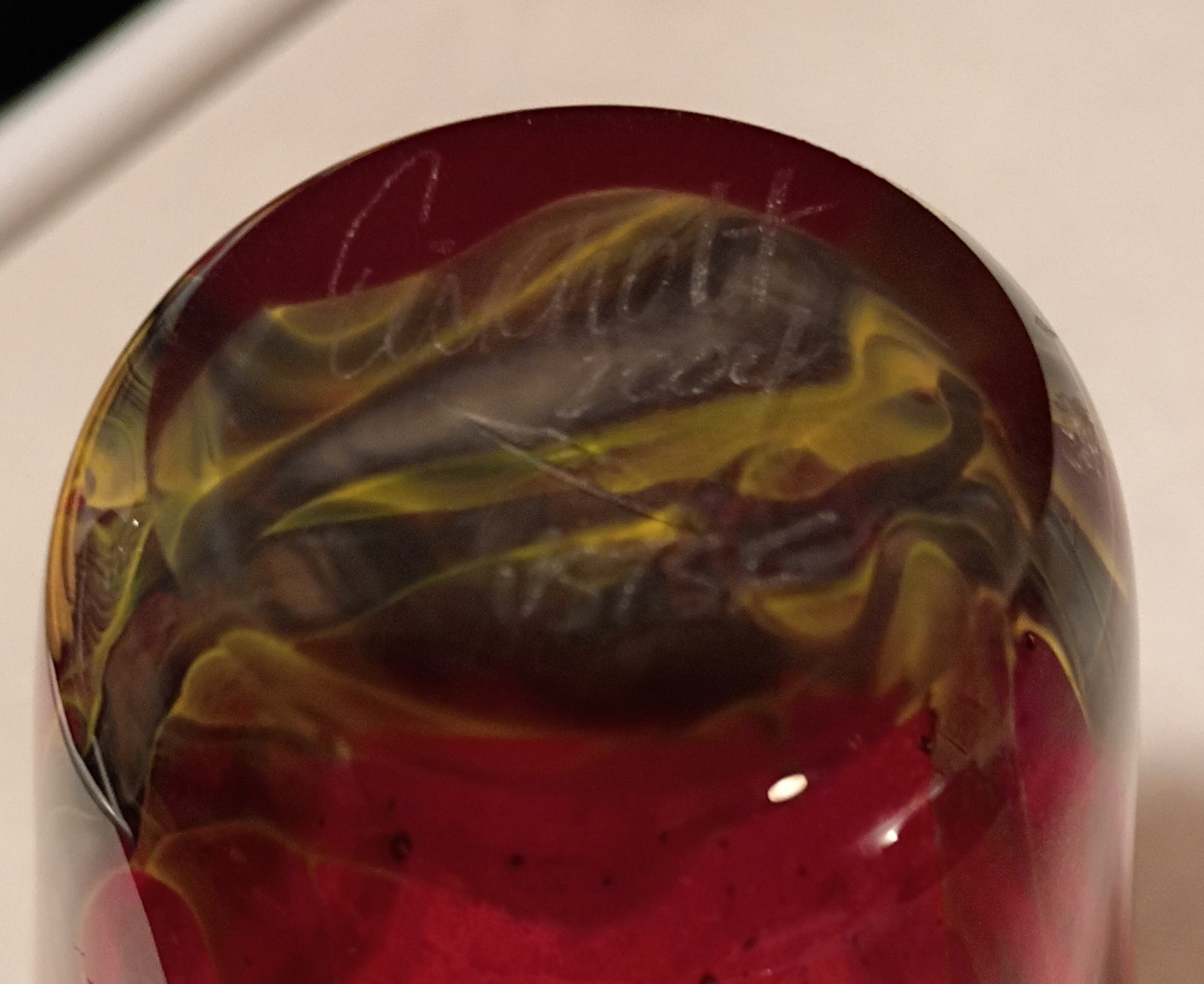 Stunning 2004 Robert Eickholt 8.5″ Red Dichroic Sea Flowers Art Glass Vase