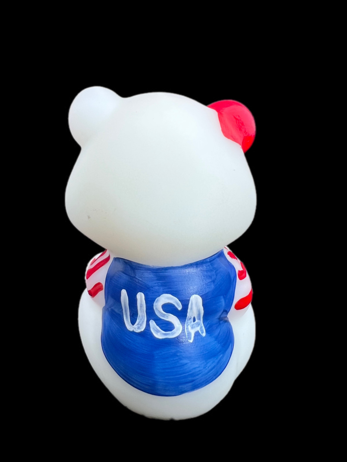 Fenton 2001 Sitting Bear Patriotic Stars and Stripes White Satin Glass Signed