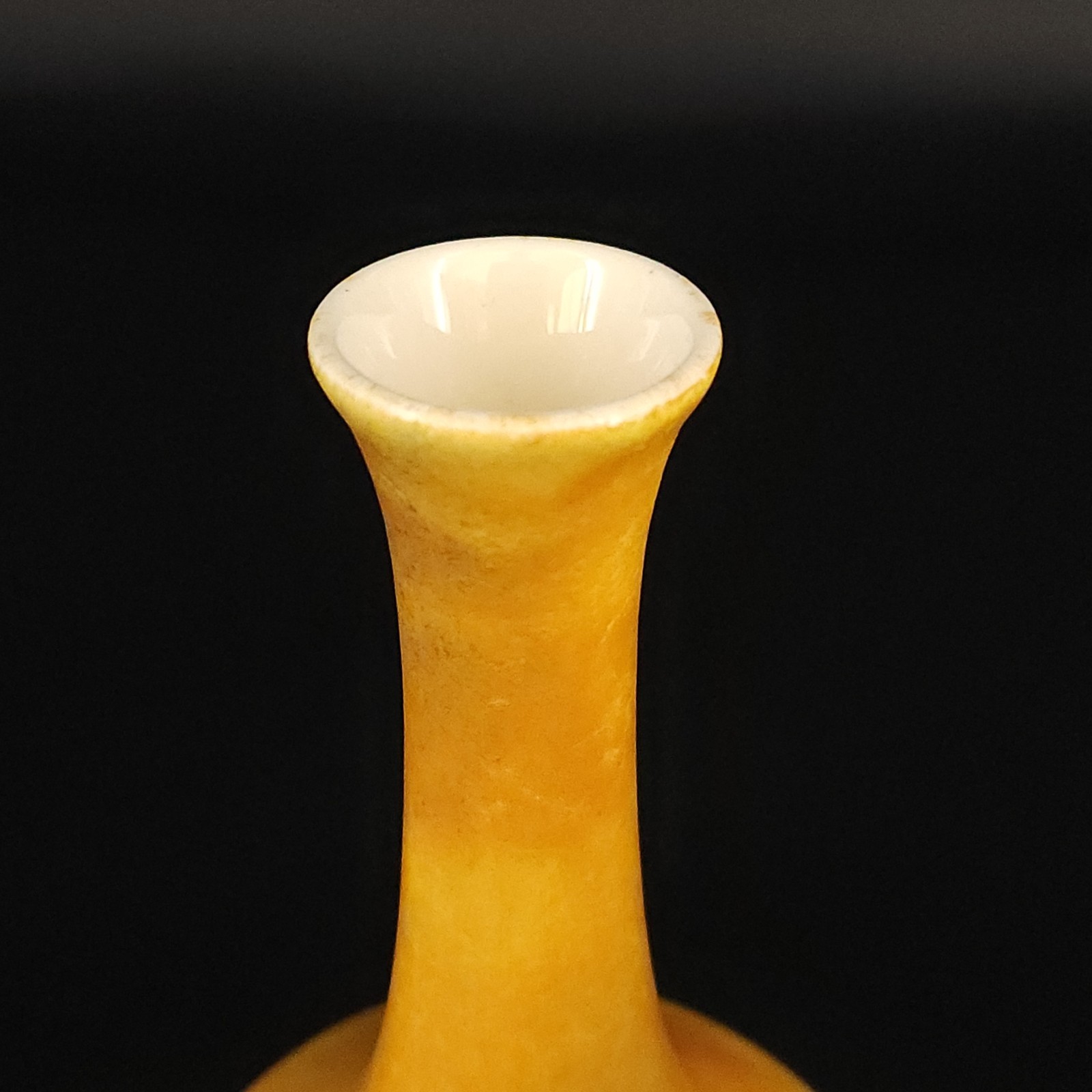 Vintage Royal? Haeger Pottery Vase USA MCM Yellow Orange 7.25″ Tall