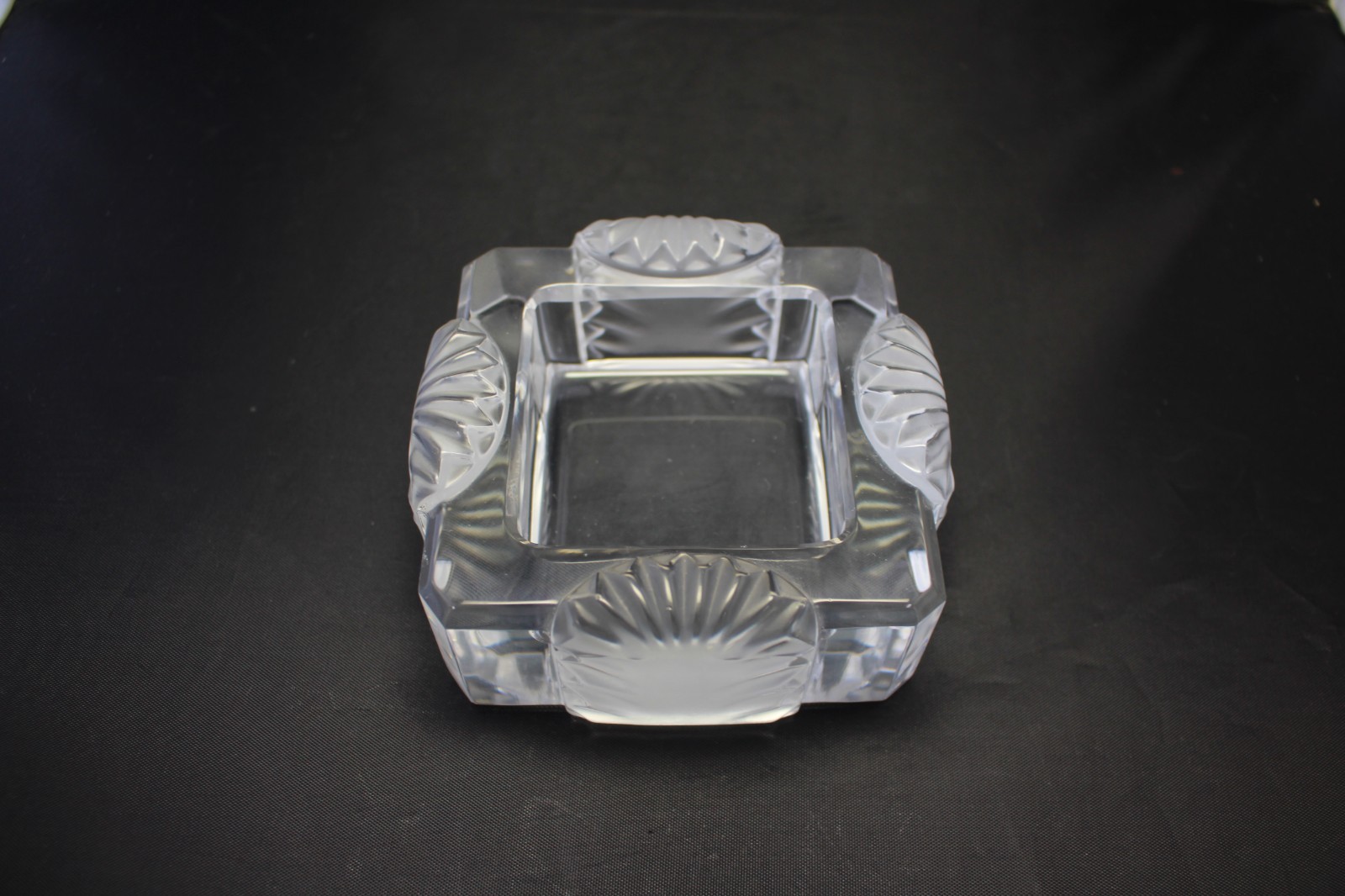 Lalique Crystal Boite Corfu Seashell Clear-Frosted Ashtray – France
