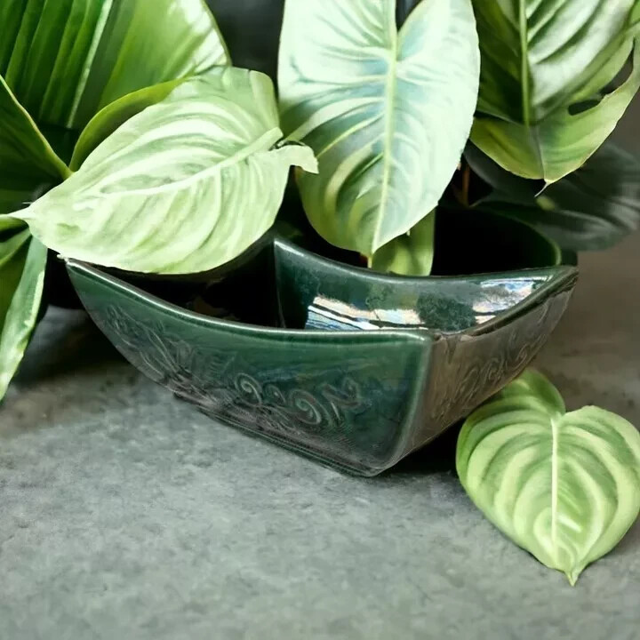 Hull Pottery USA I-22 Green Rectangle Planter Bird Floral Design MCM Retro VTG