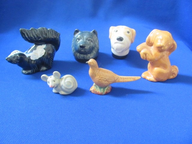 VINTAGE VARIETY POTTERY ROSEMEADE ANIMALS DOGS, MOUSE, SKUNK, PHEASANT 5 S & P