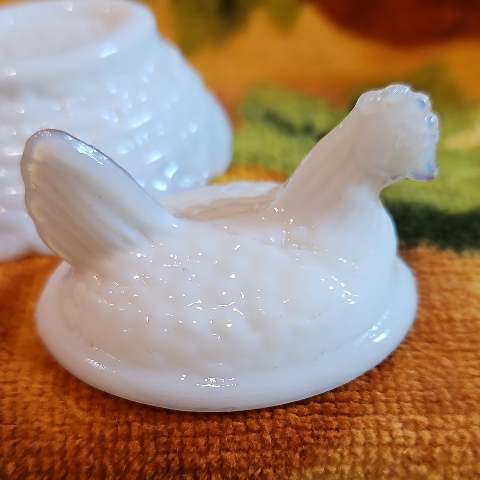 White Milk Glass Hen on Nest Lidded Covered Dish Figurine Glossy 3in x 2in