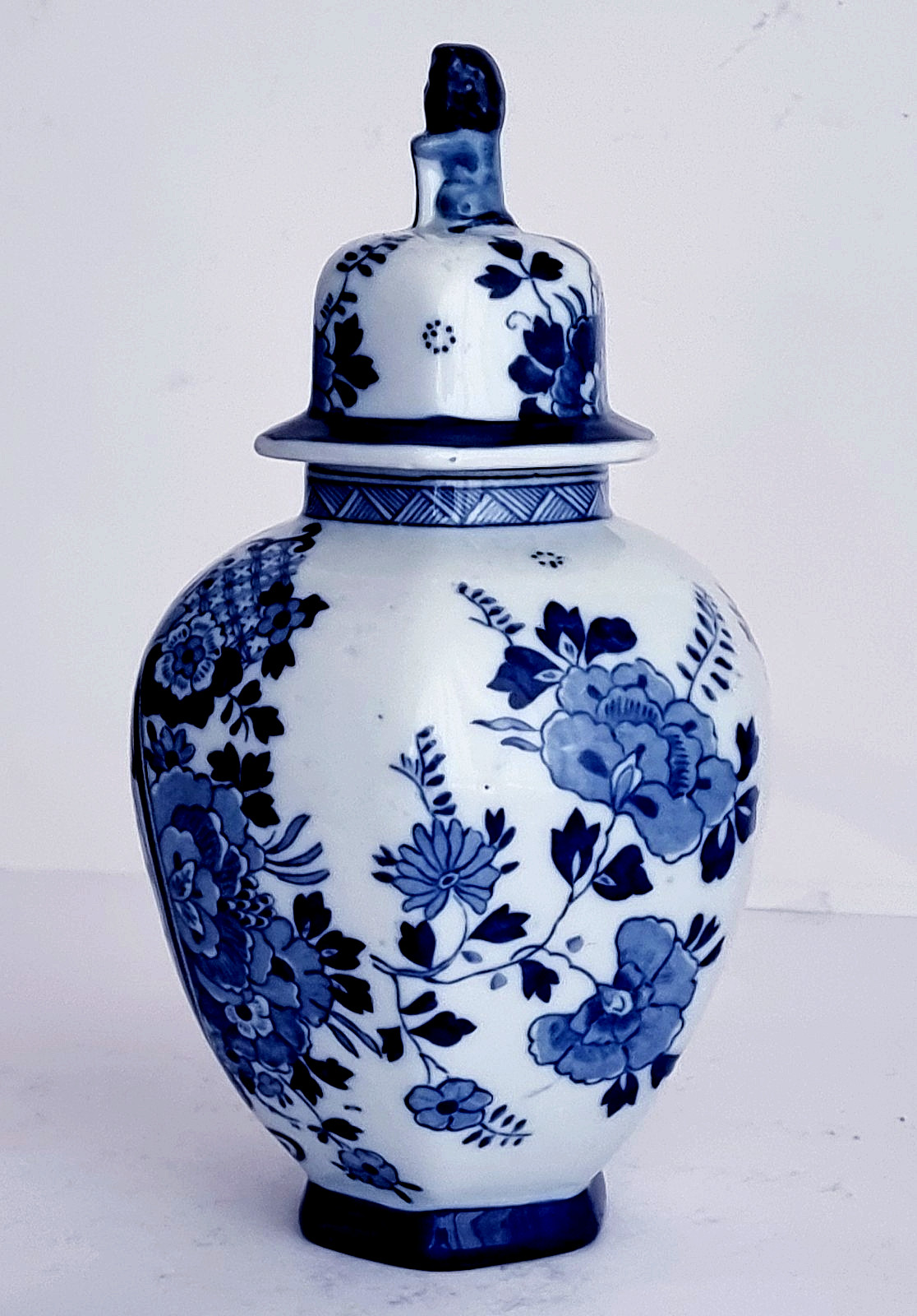 Antique DELFT BLUE & WHITE GINGER JAR / LIDDED VASE 8.9 INCHES – EXCELLENT