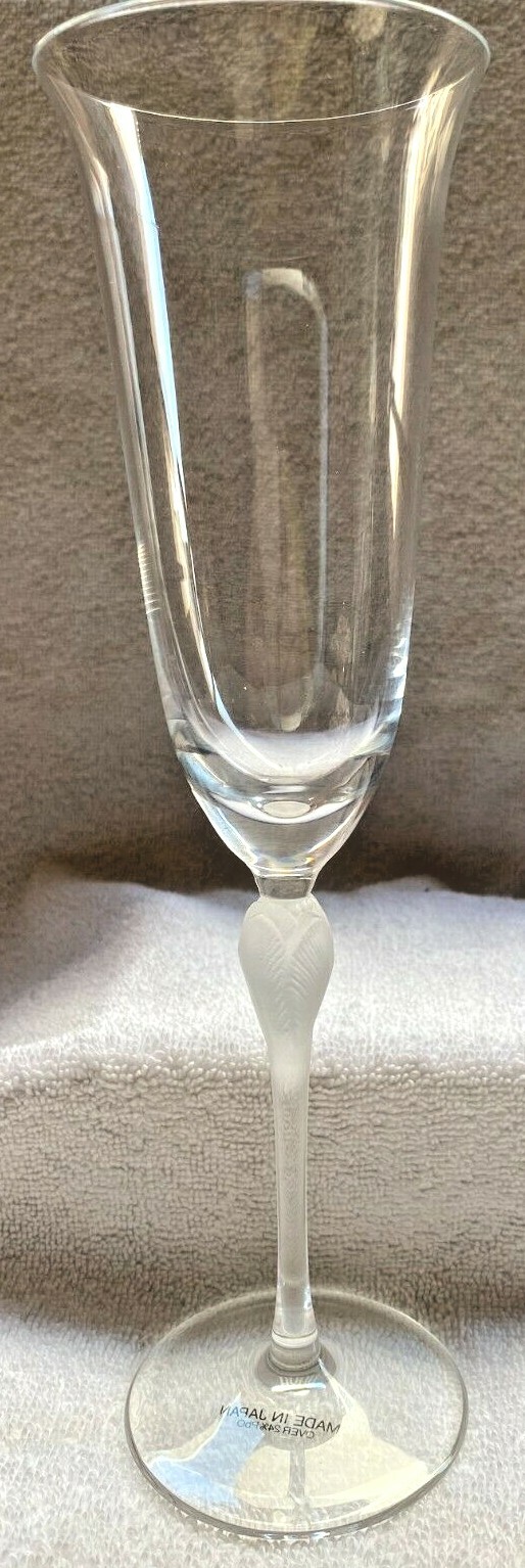 SET OF 2 CHAMPAGNE GLASS MADE IN JAPAN OVER 24% PBO H 9.5 X 2.5 EU21