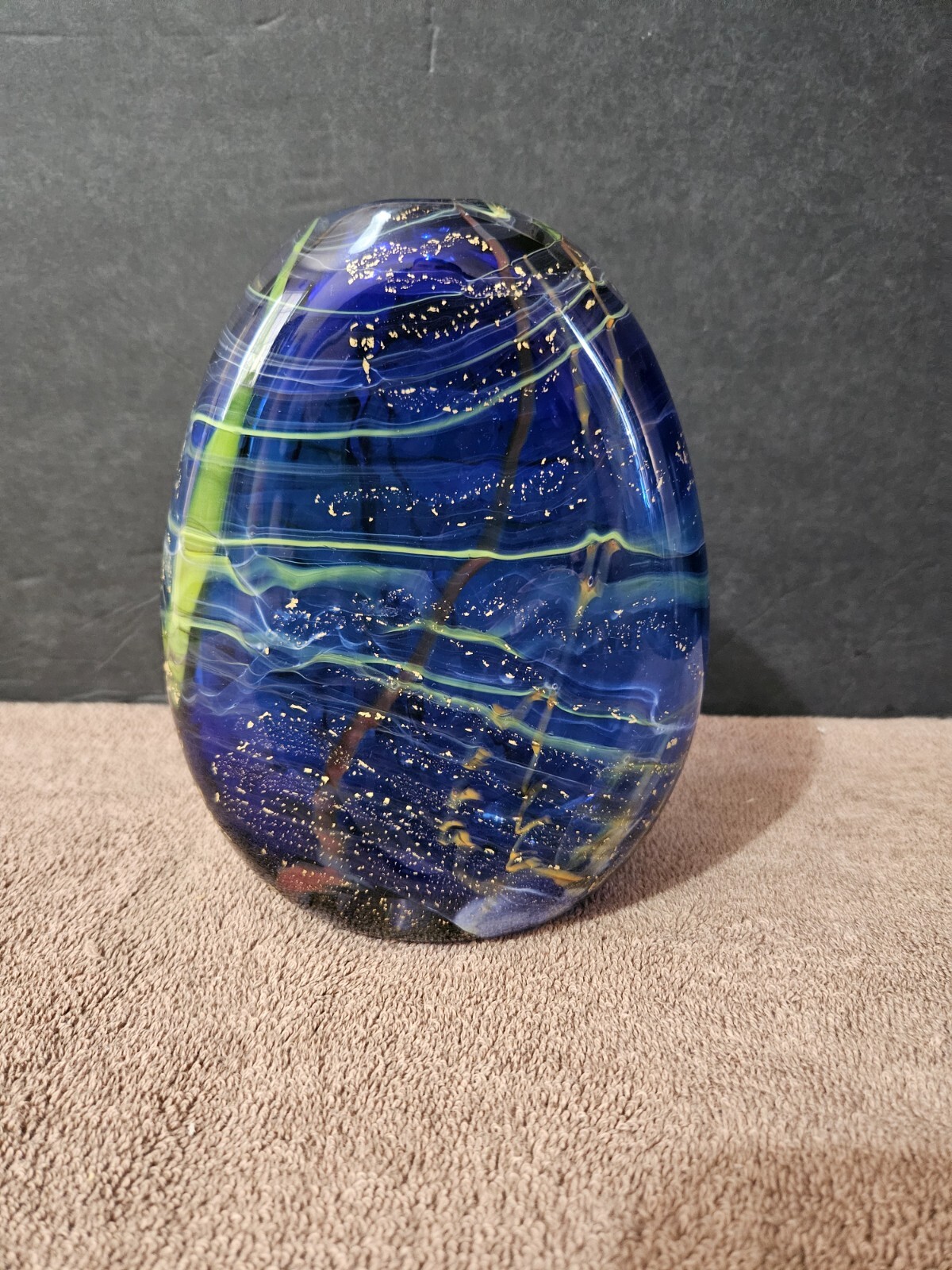 RARE SIGNED RANDI SOLIN FINE ART GLASS COBAL BLUE GOLD FLAKES VASE 1997 VINTAGE