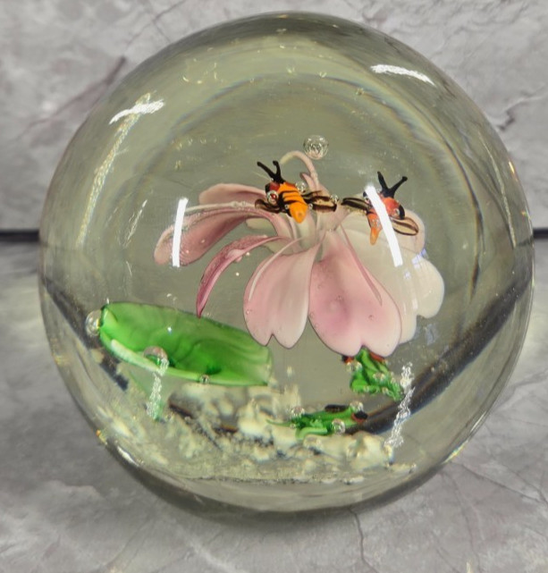 Hand Blown Glass Paperweight 2″ Floral Design w/ Bees Decorative Collectible