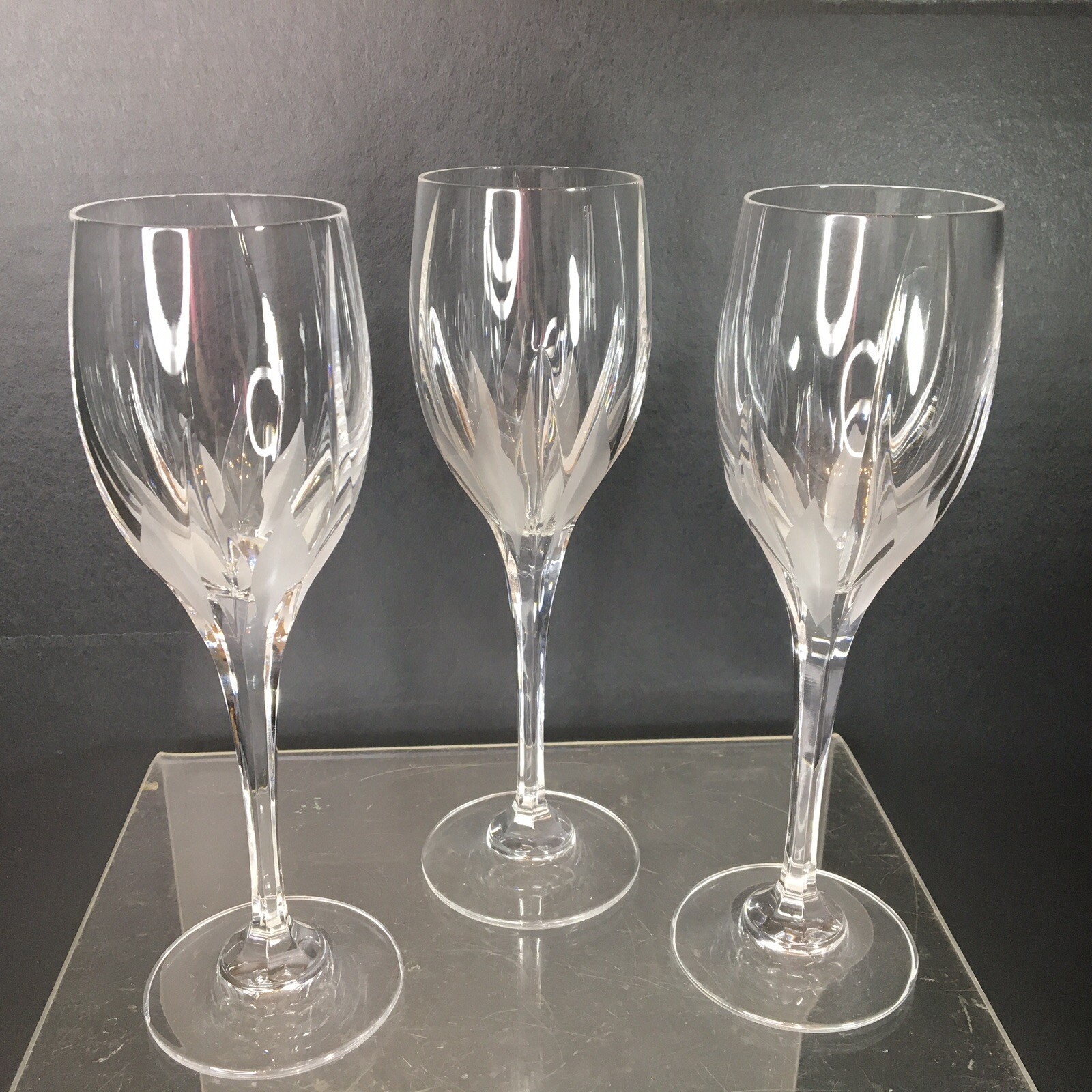 Lot Of 3 FLAME D’AMORE by Mikasa Crystal WINE Glasses 8 1/4″ READ Description