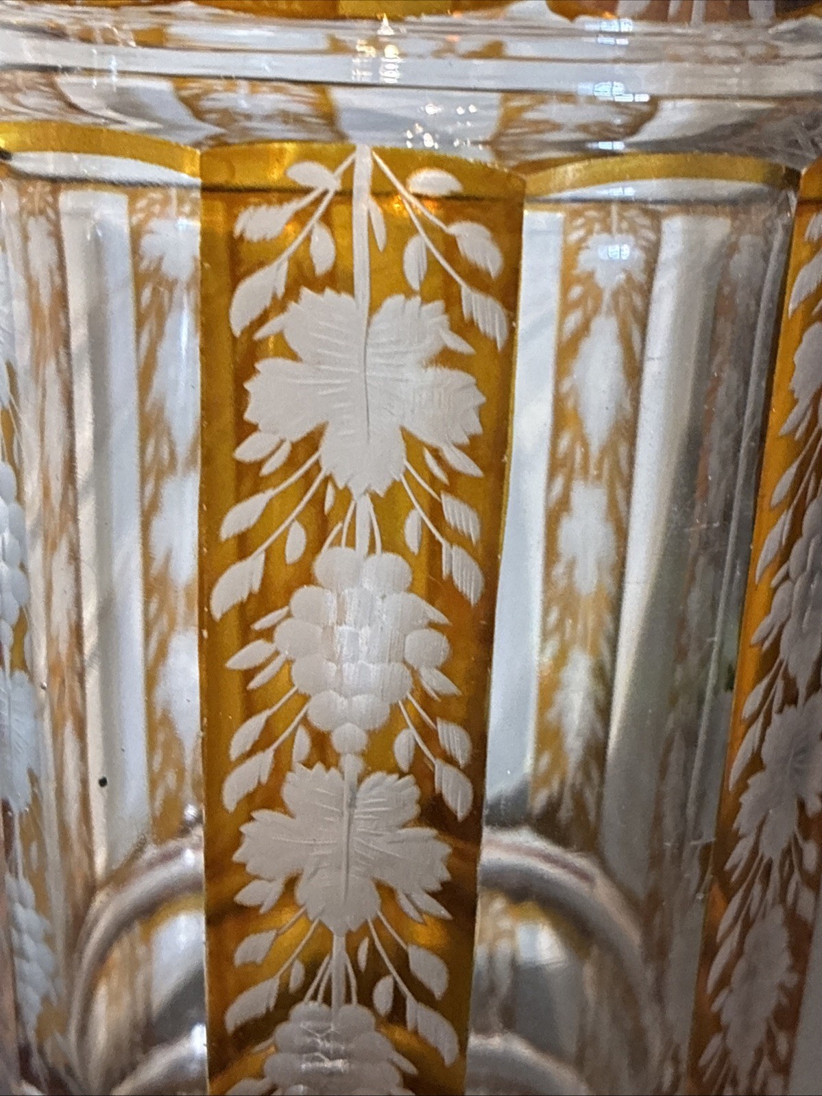 ANTIQUE HAIDA BOHEMIAN AMBER FLASHED CUT TO CLEAR CRYSTAL VASE GRAPEVINE 1930s