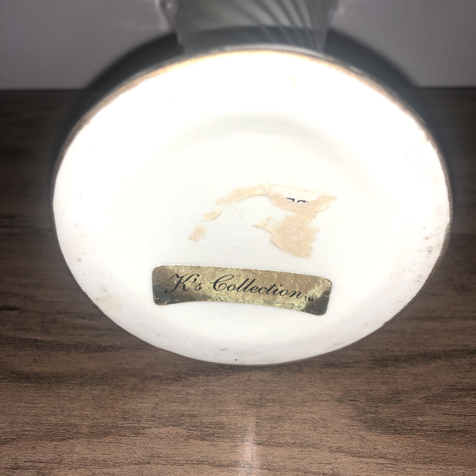 K’s Collection Small light Mint Green Porcelain Swirl Vase 6.7″ T Gold Rim