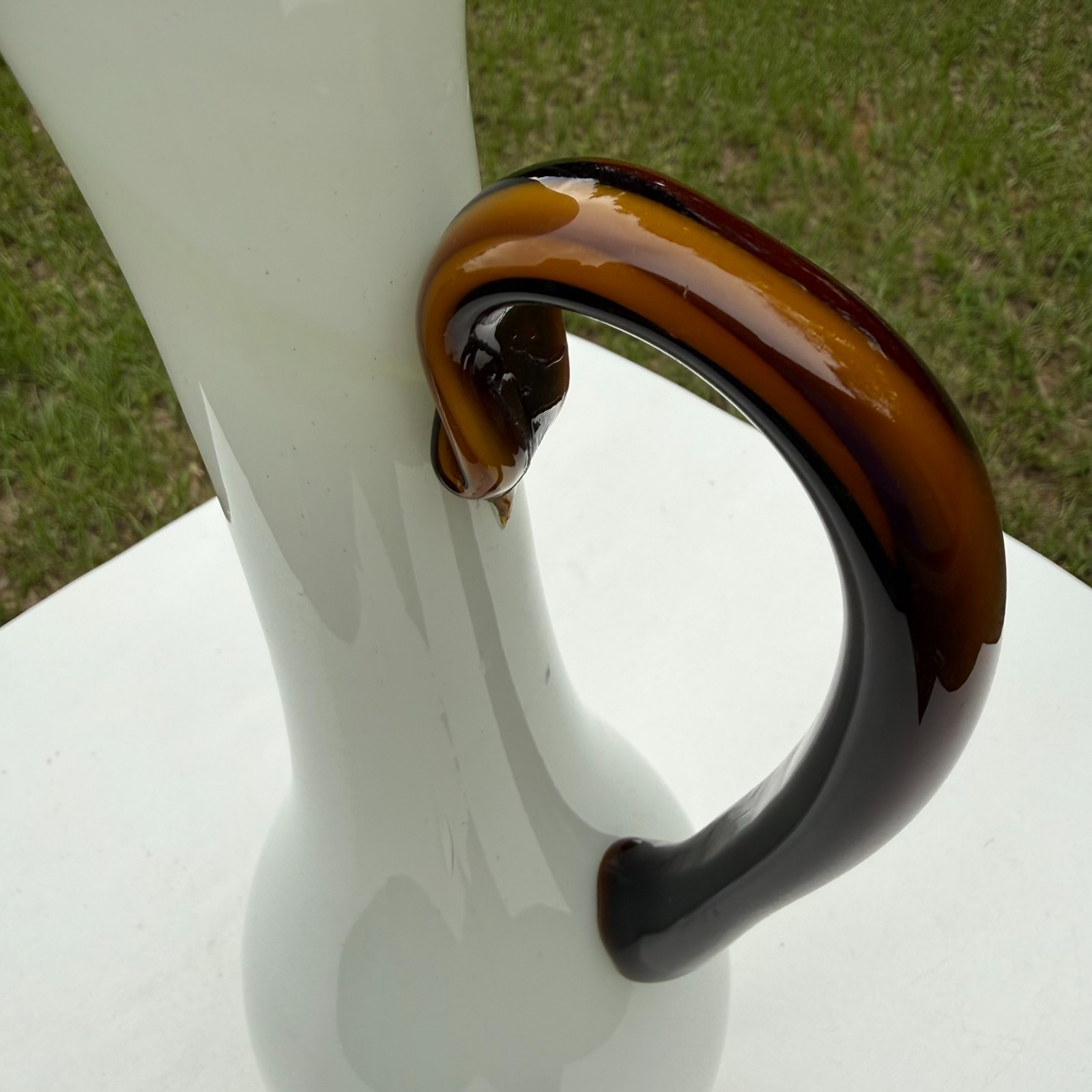 Vtg 16” Cristales de Chihuahua Mexico Opaline Art Glass Ewer Pitcher MCM White