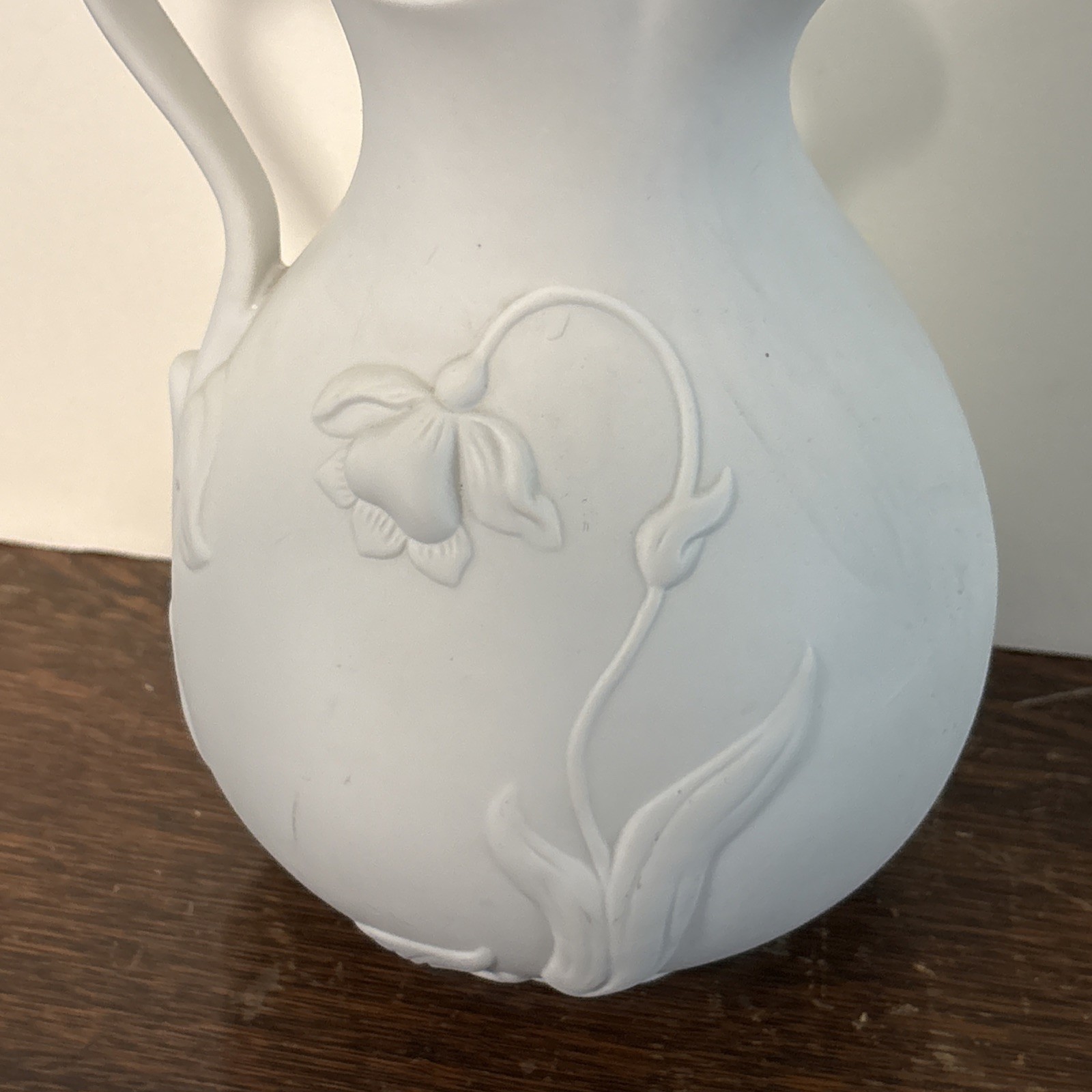 MMA METROPOLITAN MUSEUM OF ART Jonquil White Parian Bisque Pitcher Floral Vase