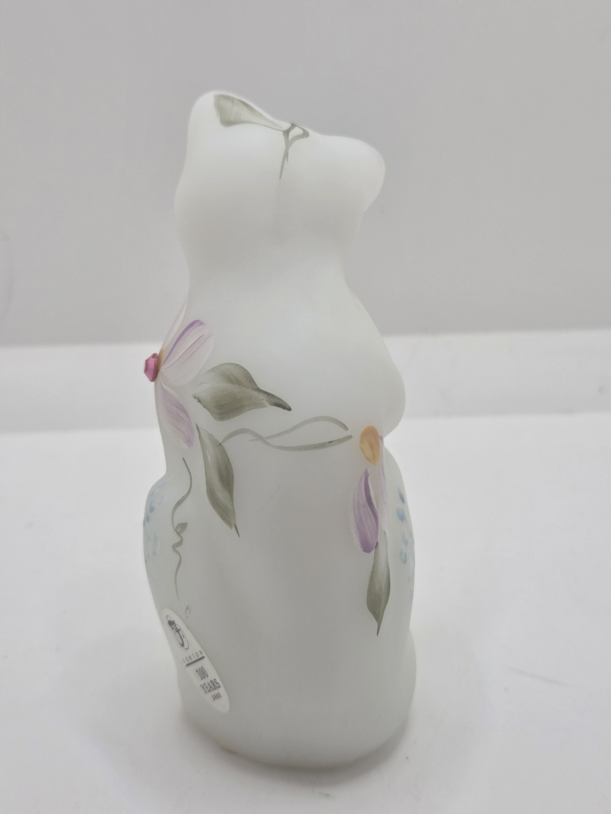 Fenton Hand Painted Grooming Cat Satin Opal White Dew Drop Jewels